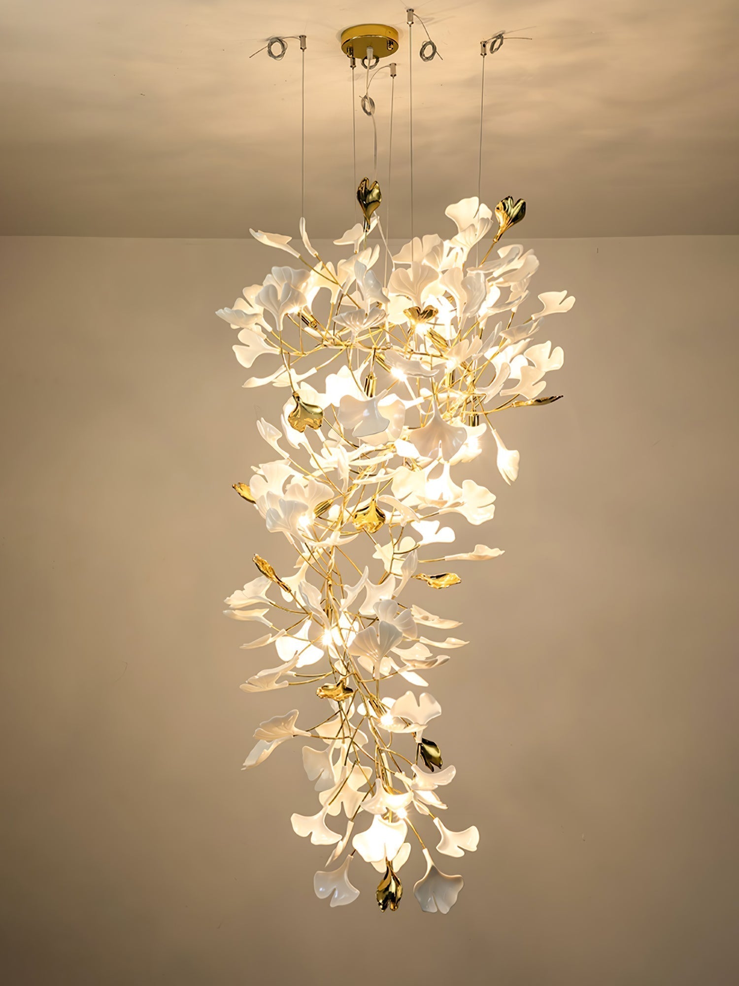 Ilvyniel Gingko Chandelier - Blowlighting
