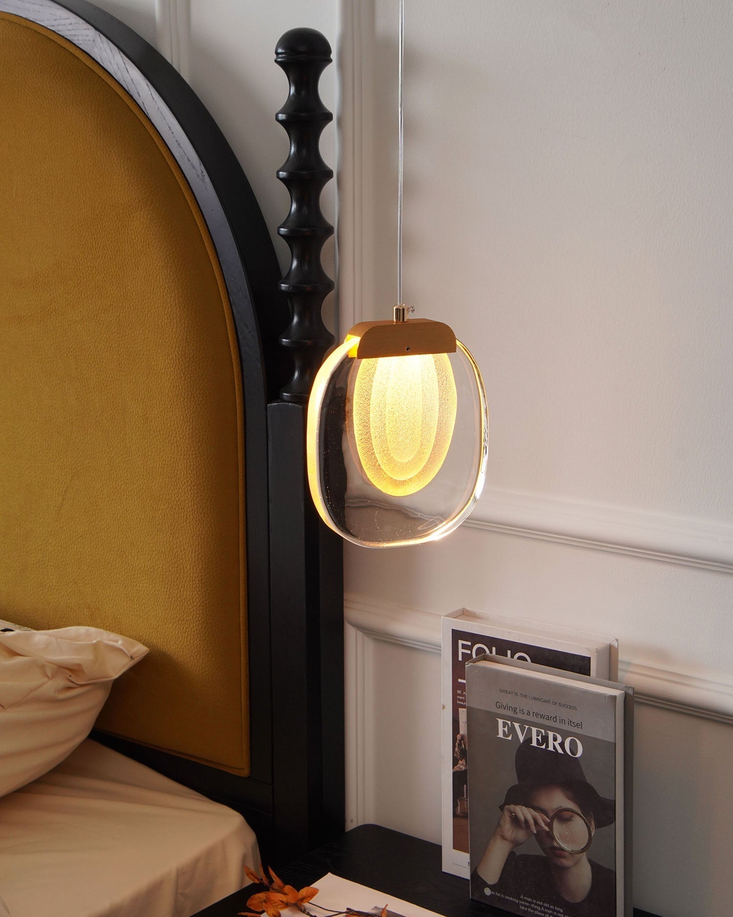 Virelli Lampe Pendante Abat-jour en Verre Ondulé Accent Doré Scandi LED - Neutralighting