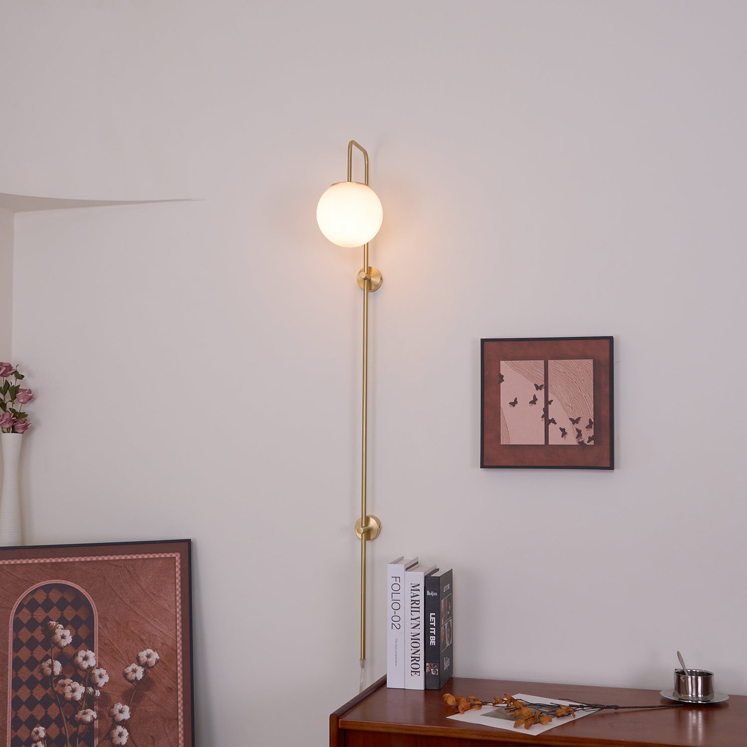 Evshaia Premium Elegance Globe Plug-in Brass Glass Sconce Wall lamp - Neutralighting