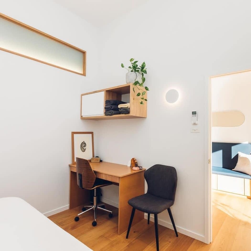 Tivral Lampe Murale Minimaliste en Laiton - Neutralighting