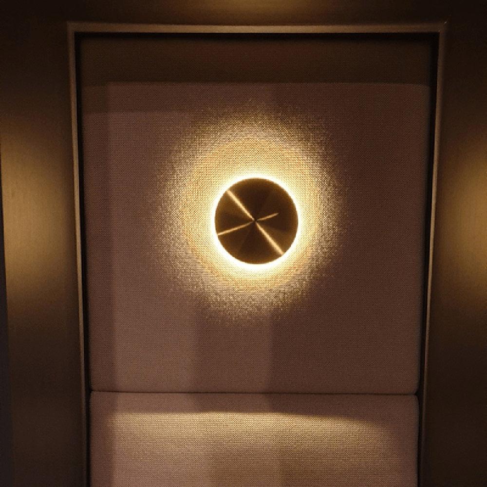 Tivral Lampe Murale Minimaliste en Laiton - Neutralighting