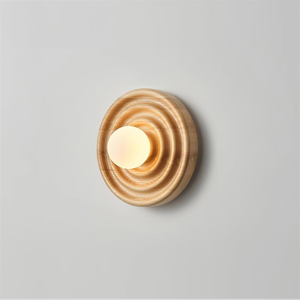 Lumoran Applique murale Ripple avec corps en bois de frêne et abat-jour en verre - Neutralighting