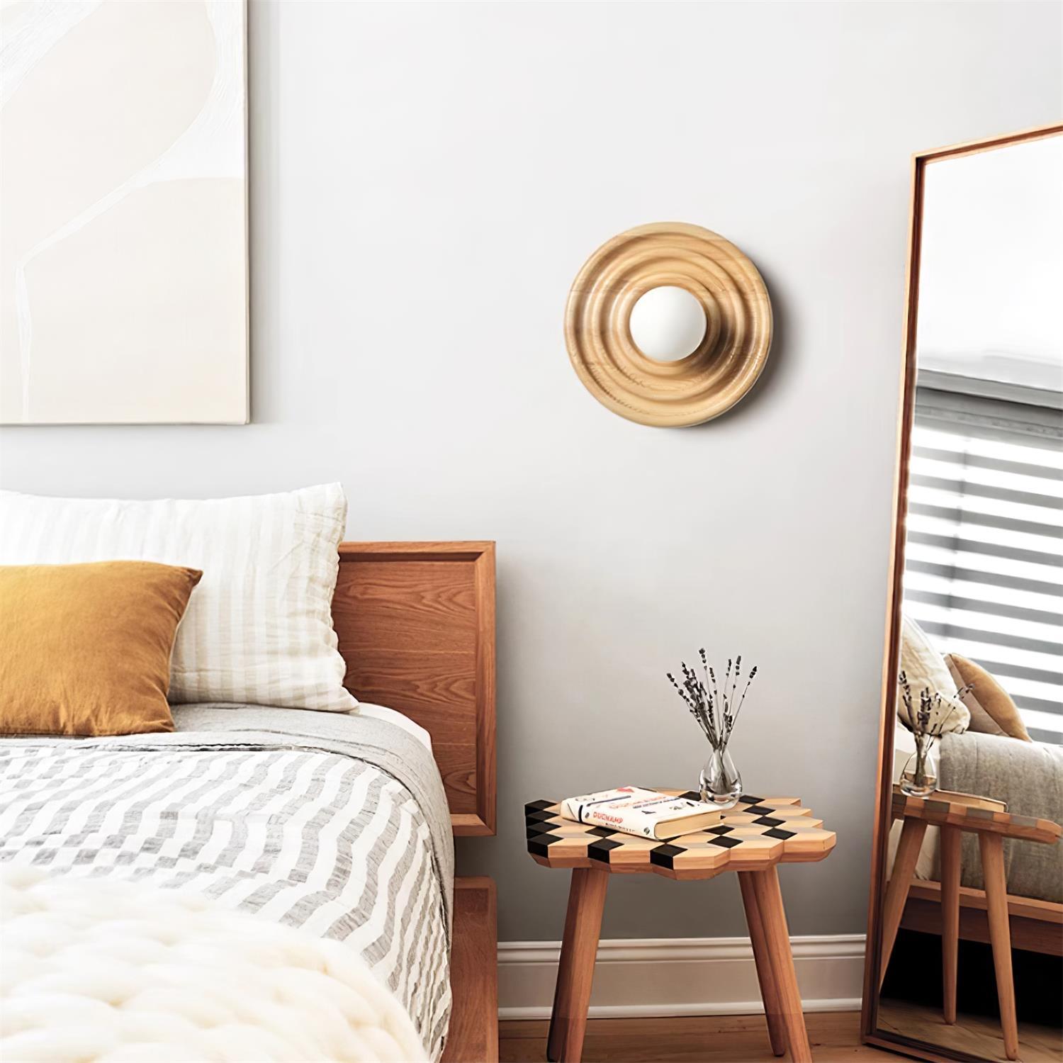 Lumoran Applique murale Ripple avec corps en bois de frêne et abat-jour en verre - Neutralighting