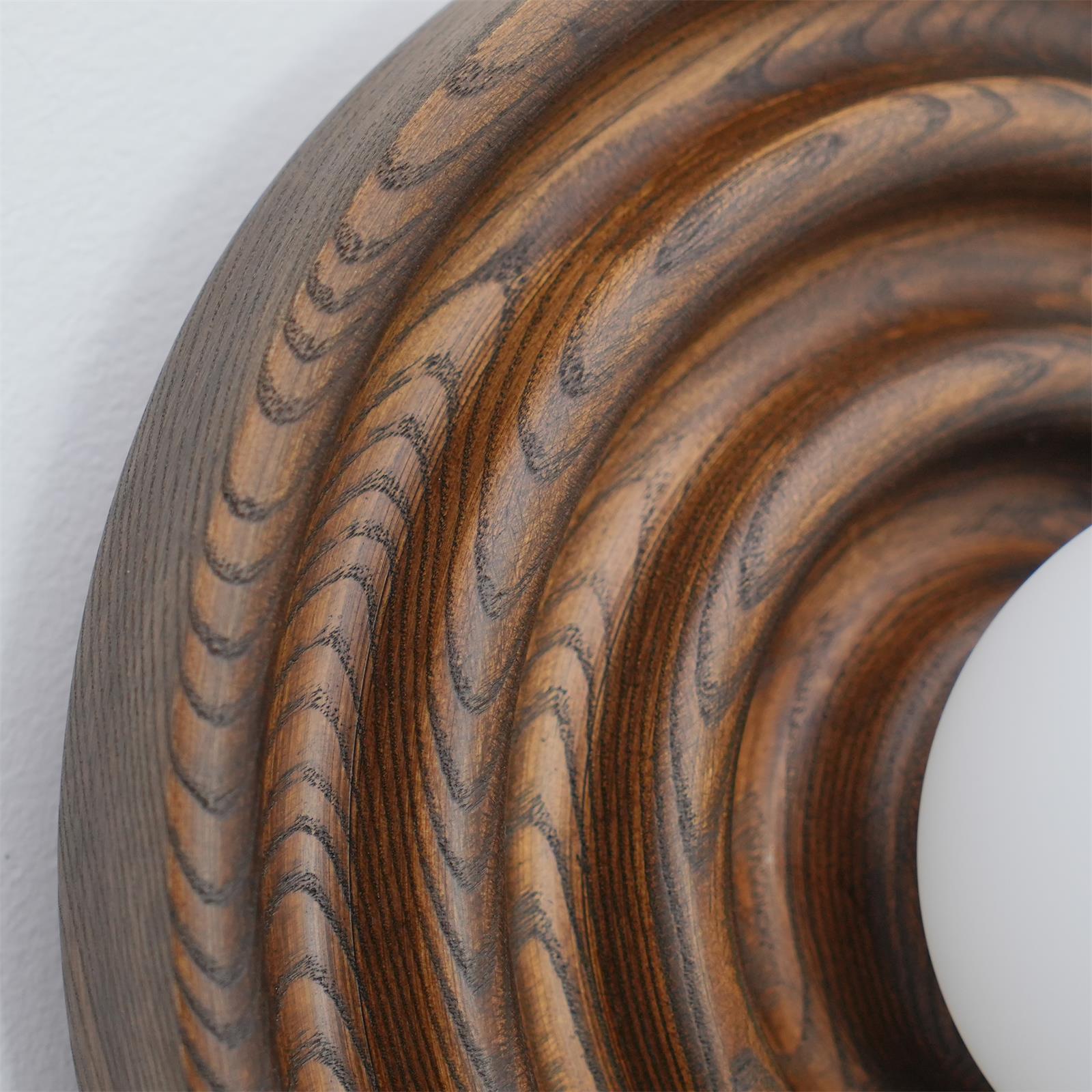 Lumoran Applique murale Ripple avec corps en bois de frêne et abat-jour en verre - Neutralighting
