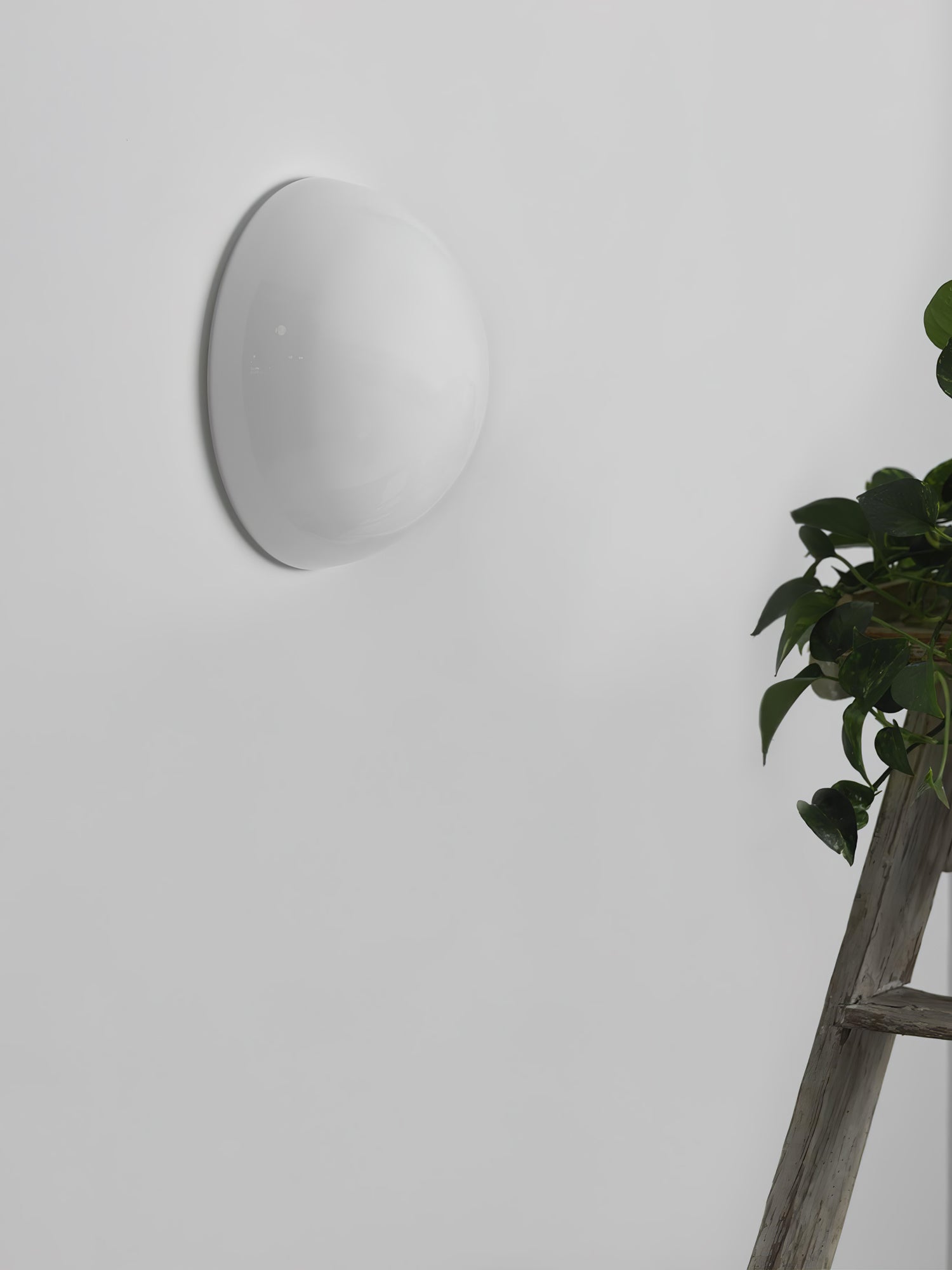 Vesilis Modern Minimalist Glass Wall Lamp - Neutralighting
