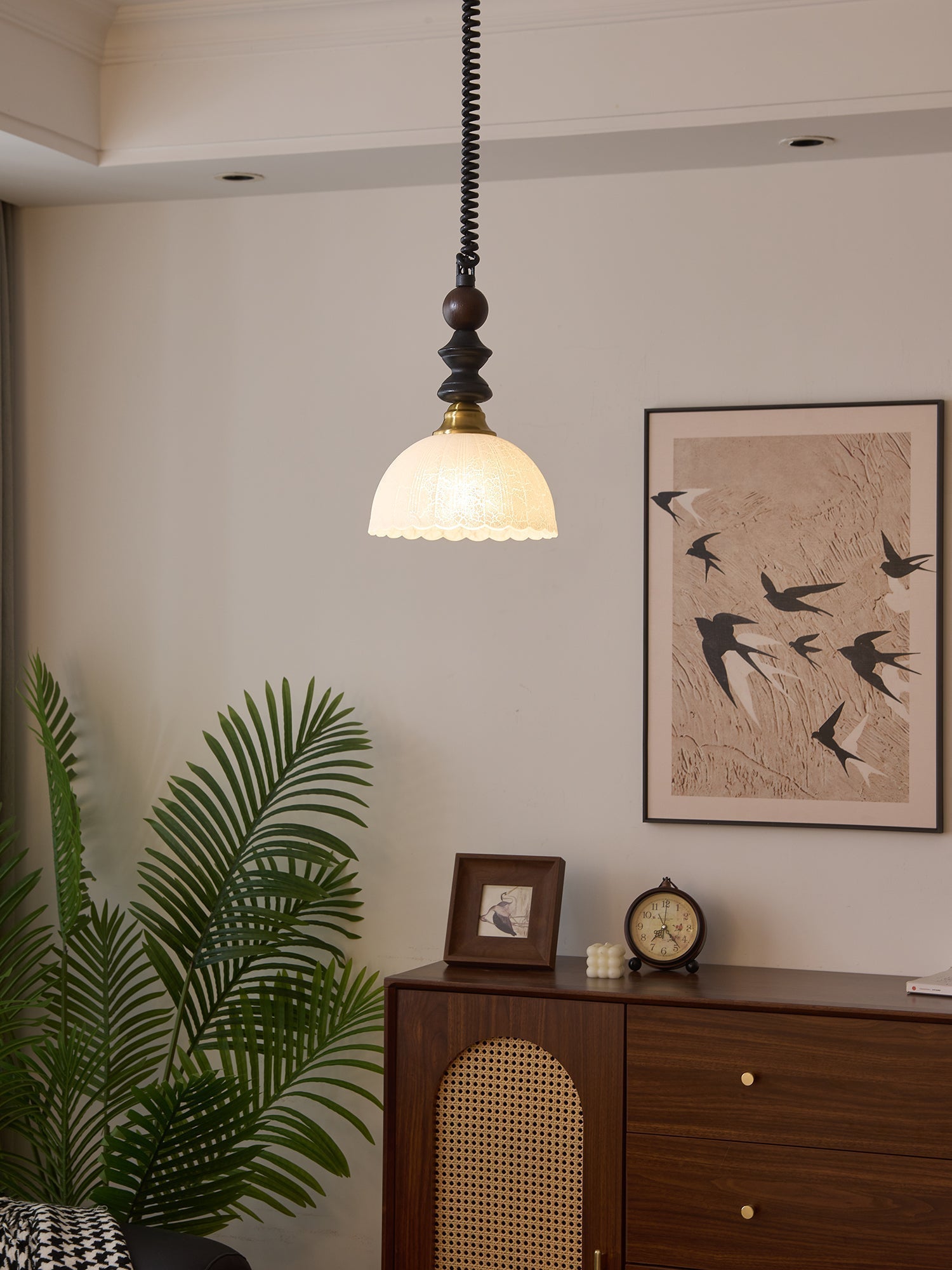Halcyon Arch Pendant Light - Blowlighting
