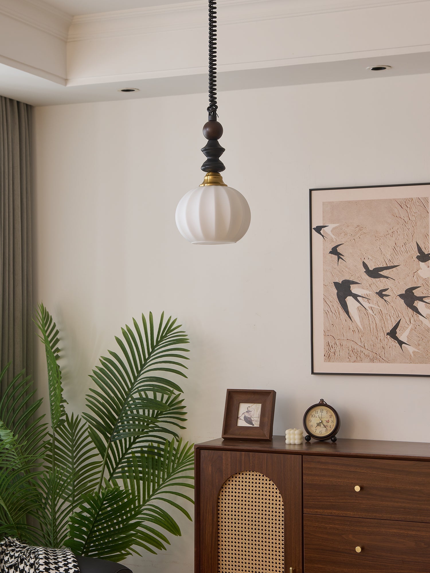 Halcyon Arch Pendant Light - Blowlighting