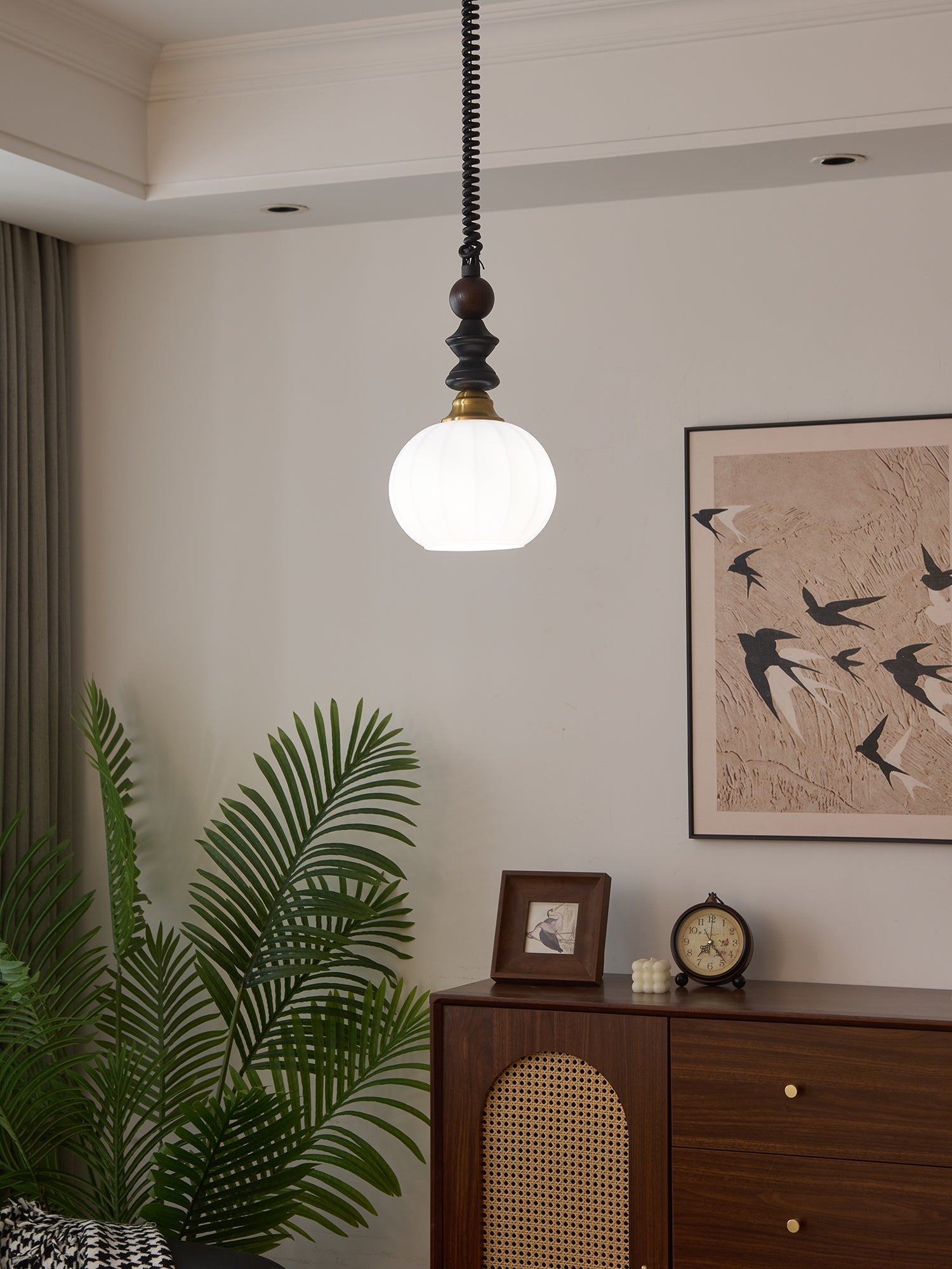 Halcyon Arch Pendant Light - Blowlighting