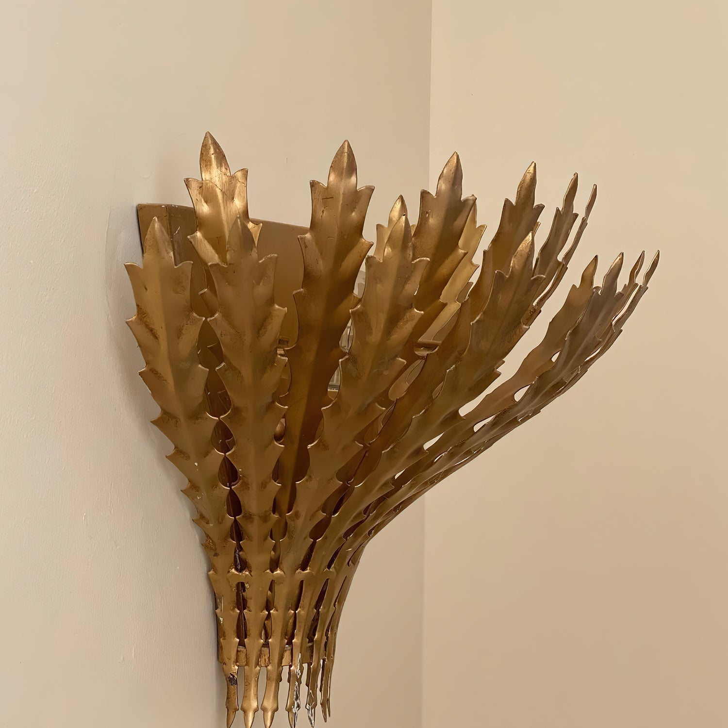 Wall Light Handmade Leaf Motif Body Elegant Sconce - Letslighting
