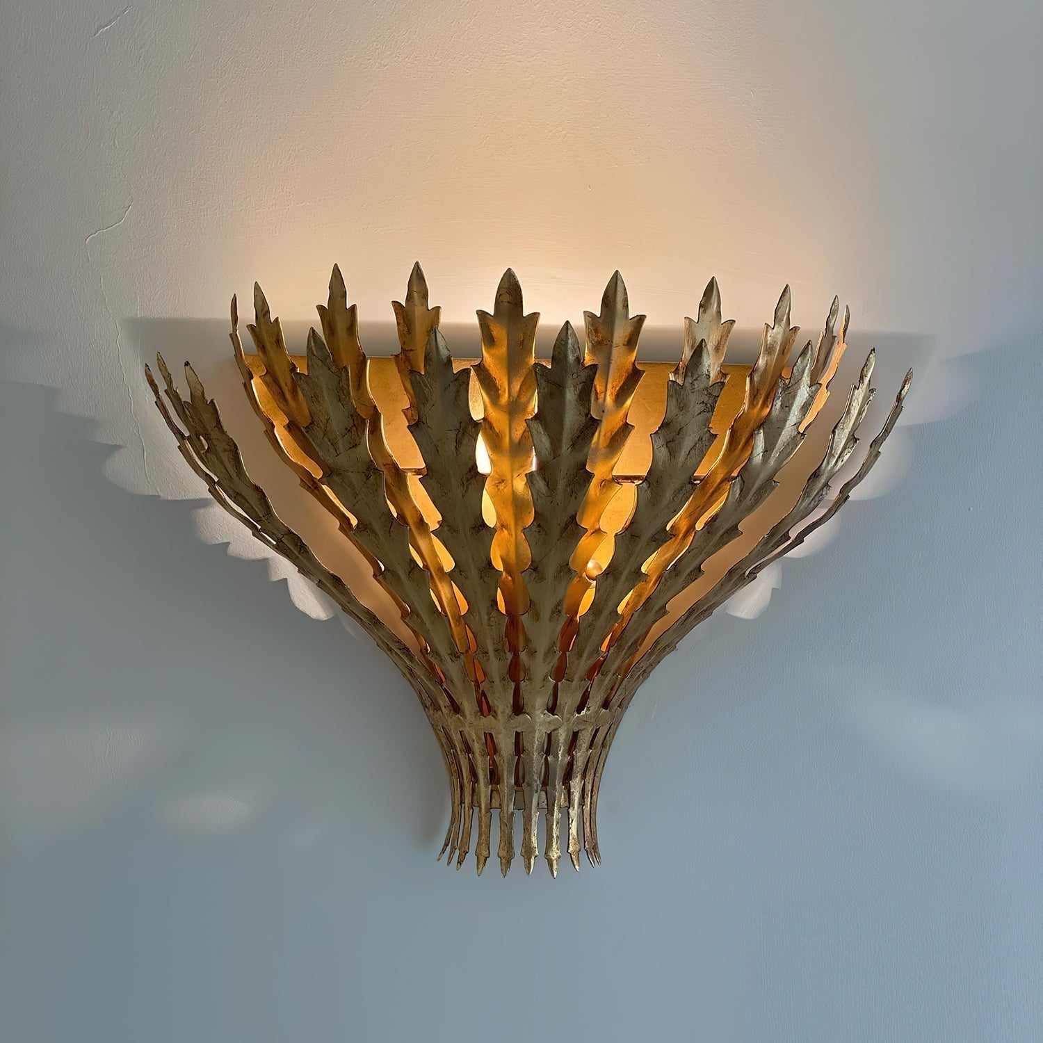 Wall Light Handmade Leaf Motif Body Elegant Sconce - Letslighting