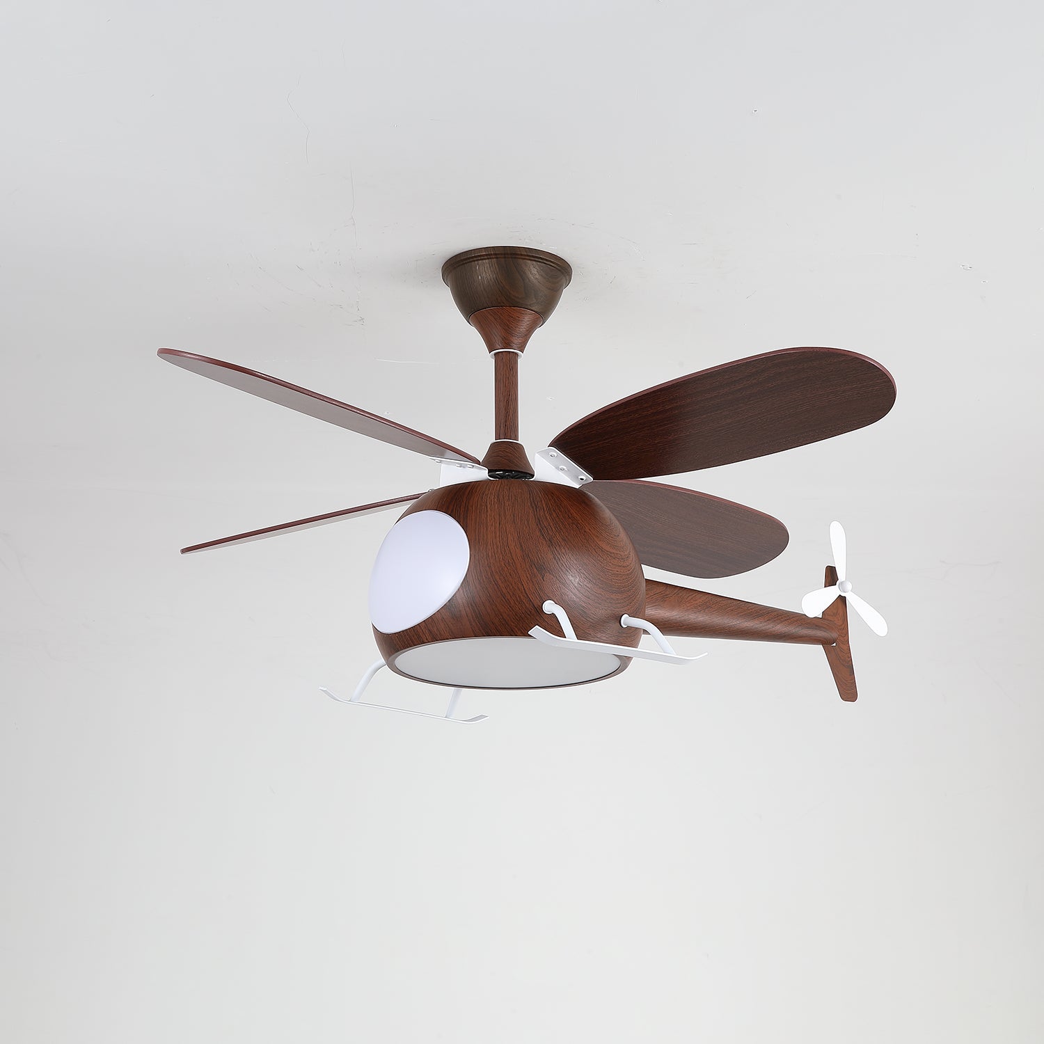 Ventilateur de plafond et luminaire Aviara Bois Moderne pour chambre d'enfant, photo d'ambiance dans une chambre
