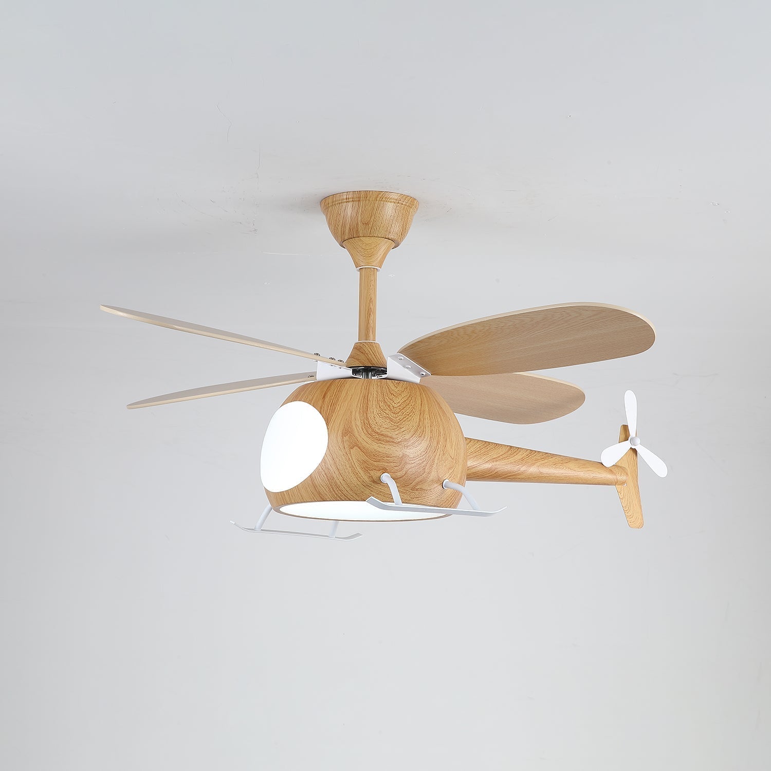 Ventilateur de plafond et luminaire Aviara Bois Moderne pour chambre d'enfant, vue en angle