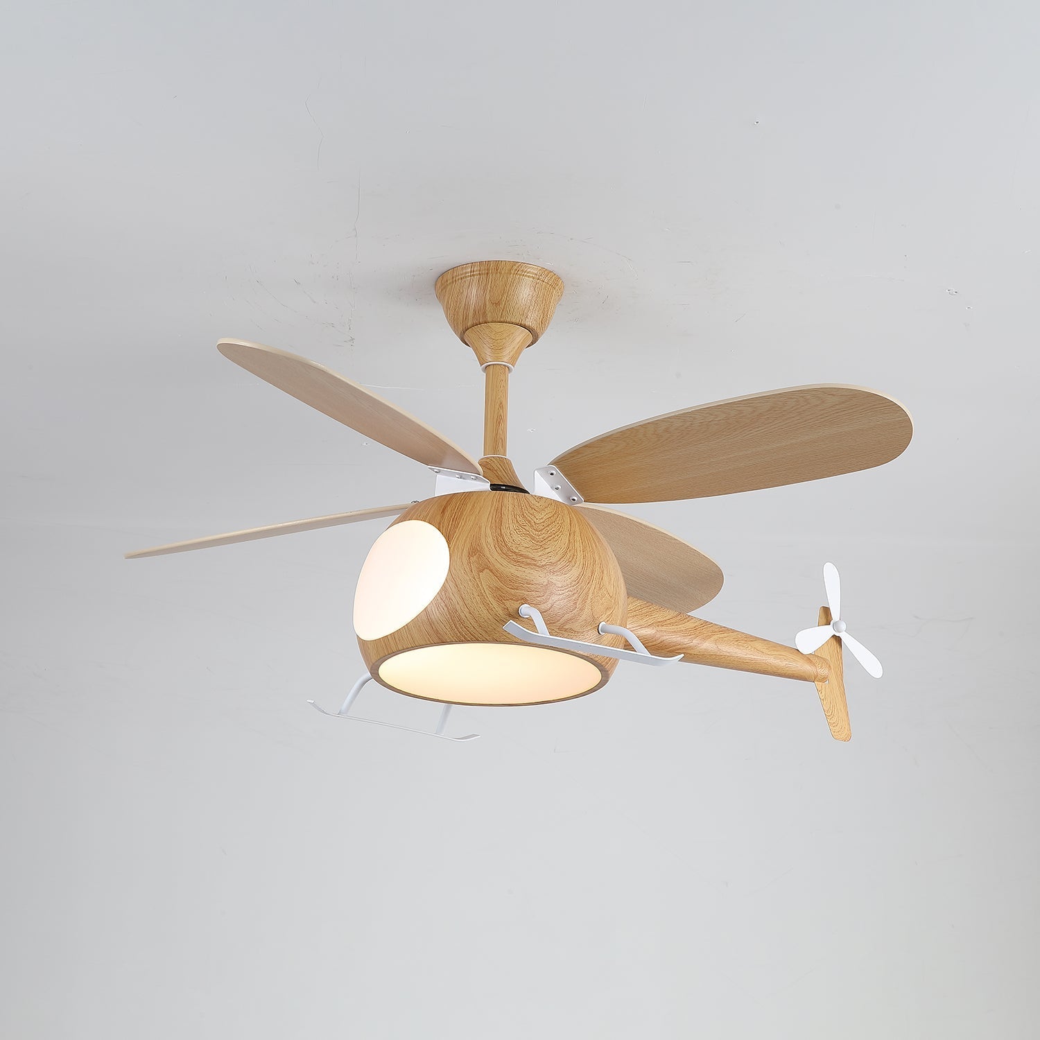 Ventilateur de plafond et luminaire Aviara Bois Moderne pour chambre d'enfant, détail de l'abat-jour en acrylique