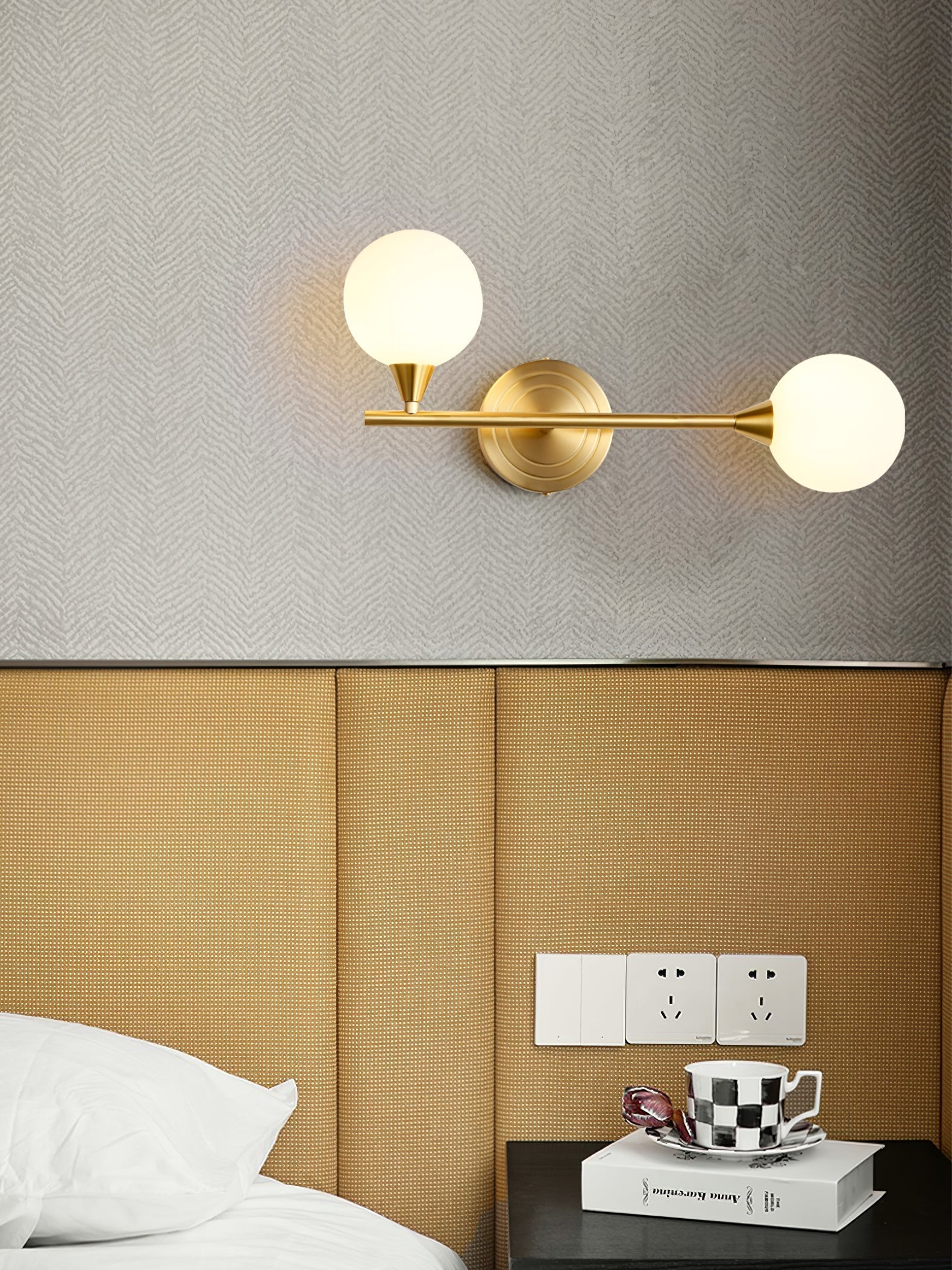 Holten Applique Murale en Verre et Laiton Armé Minimaliste Moderne - Neutralighting