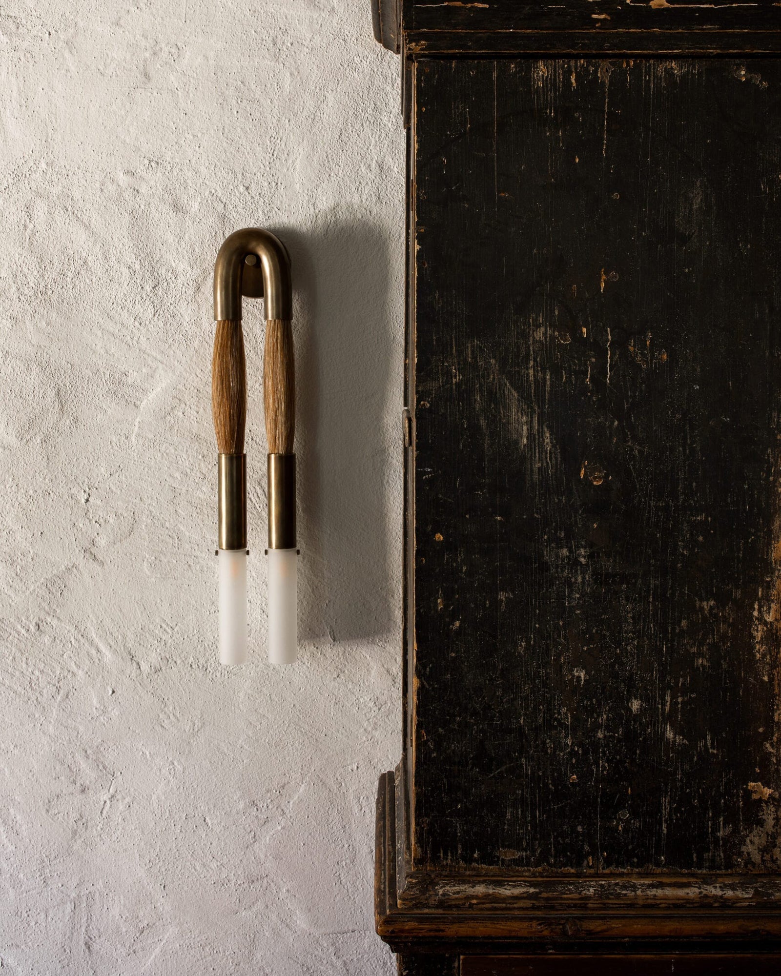 Horsehair Wall Lamp - Blowlighting