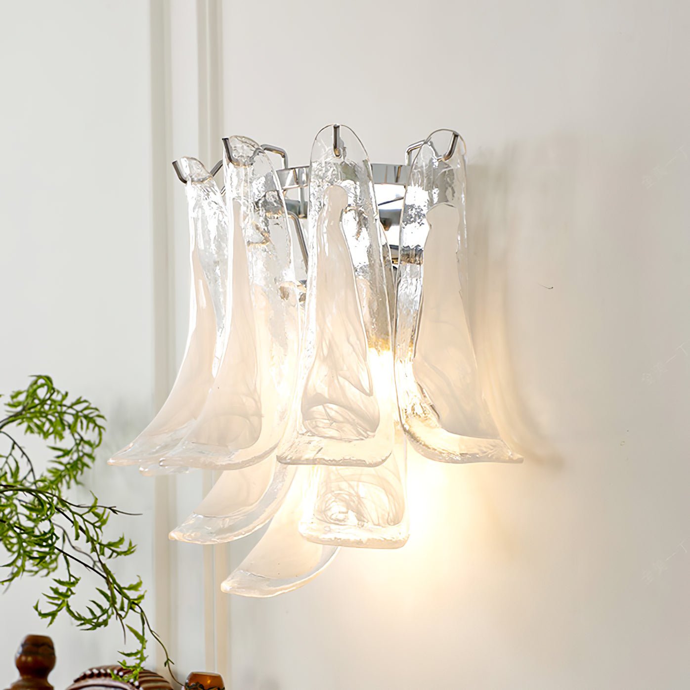 Aurora Wall Lamp Petal Glass Horseshoe Shaped Minimalist - Letslighting