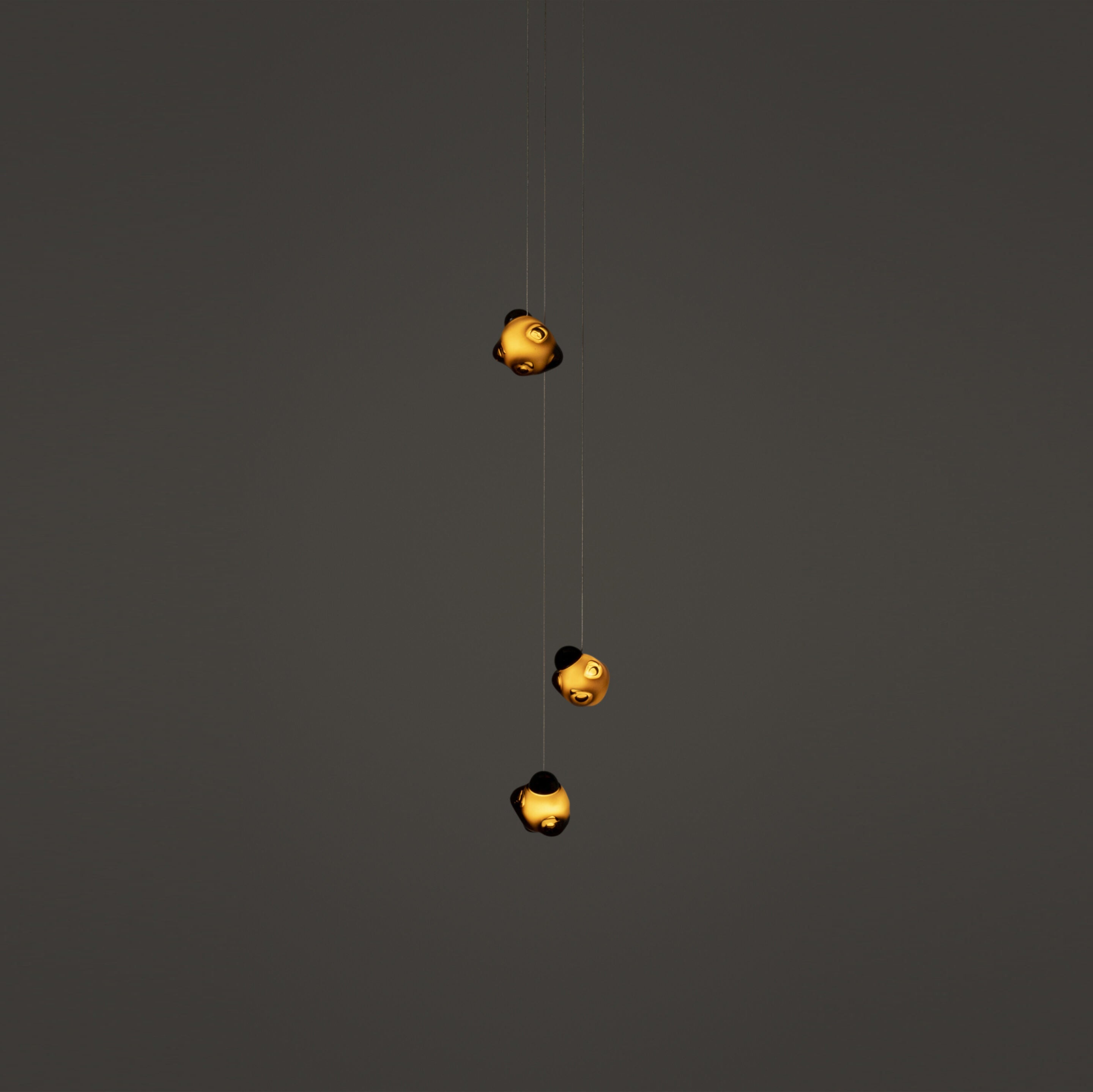 Vasilen Lampe Pendentive Verre Noir Pier Glacé Minimaliste Moderne - Neutralighting