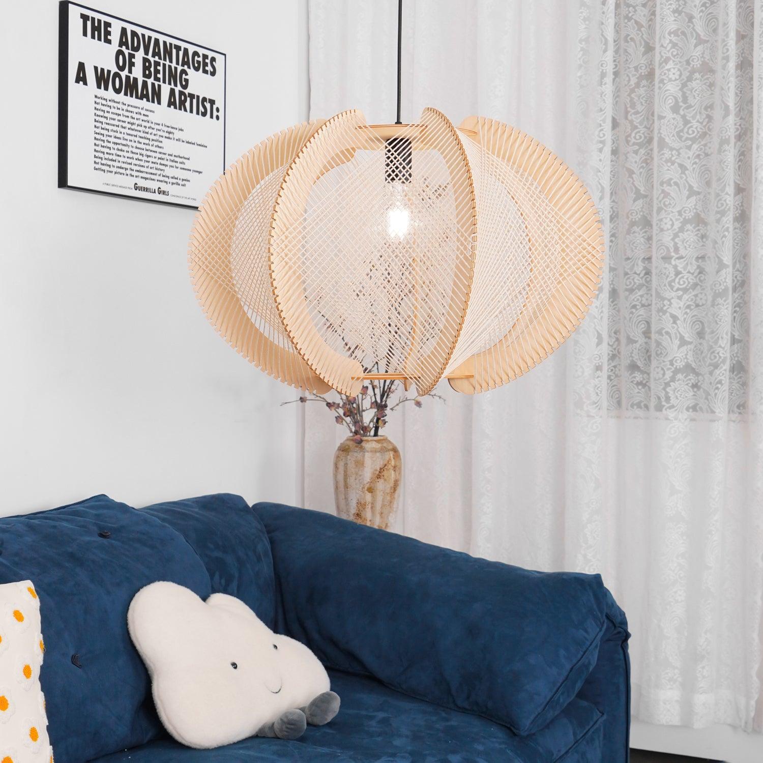 Novan Suspension avec abat-jour en tissu, structure en bois et détails en fil métallique - Neutralighting