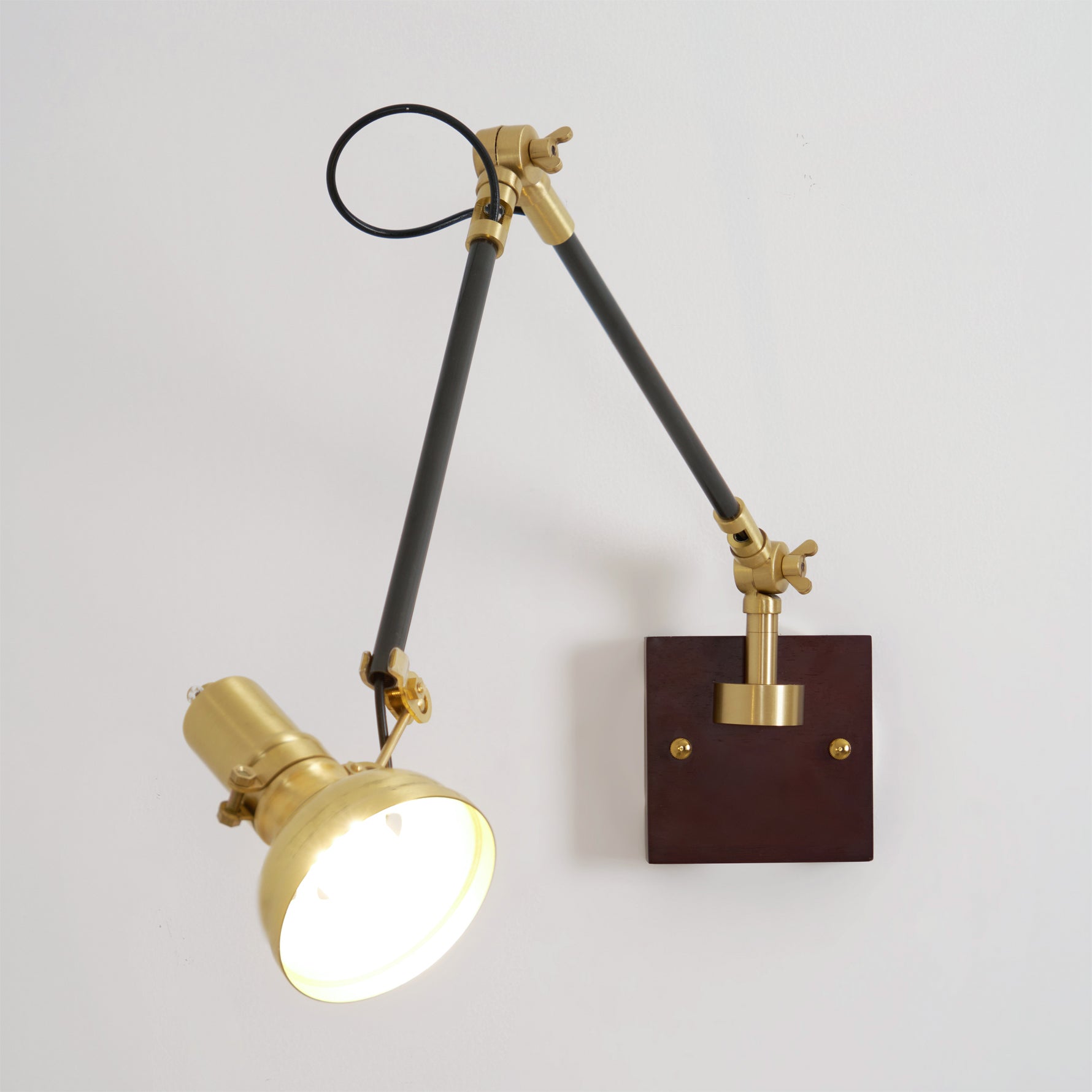 Kane Applique Murale Bras Pivotant Ajustable - Neutralighting