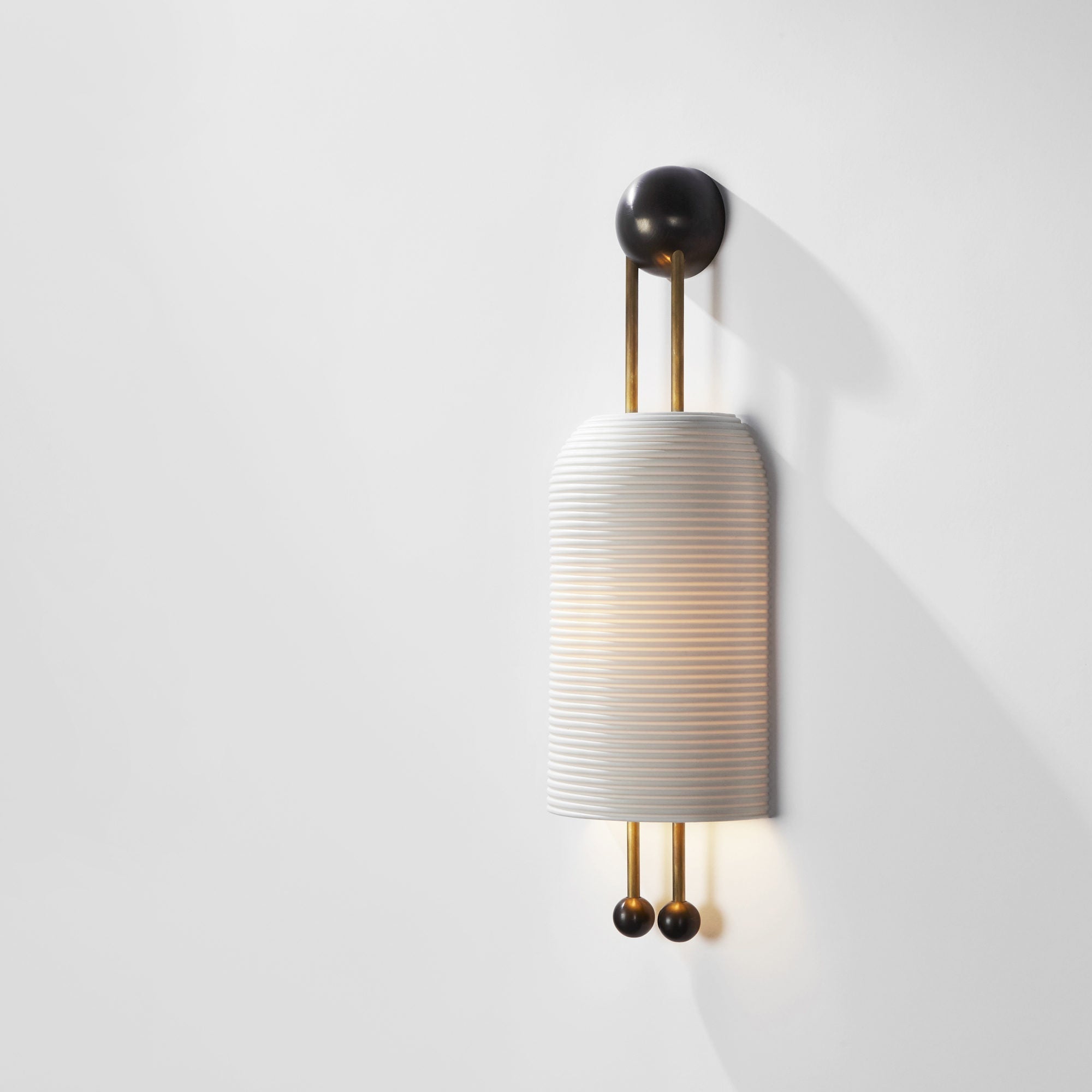 Zelaeora Lampe Murale Lantern Sconce en Métal et Verre Moderne Minimaliste - Neutralighting