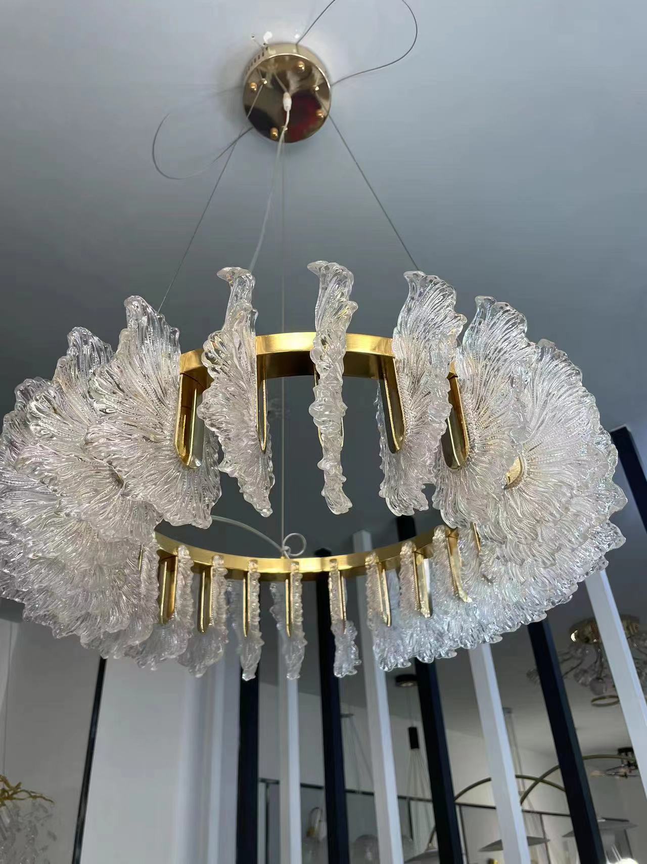 Chandelier en Verre et Acrylique de Luxe Ulcarir Feuille - Neutralighting