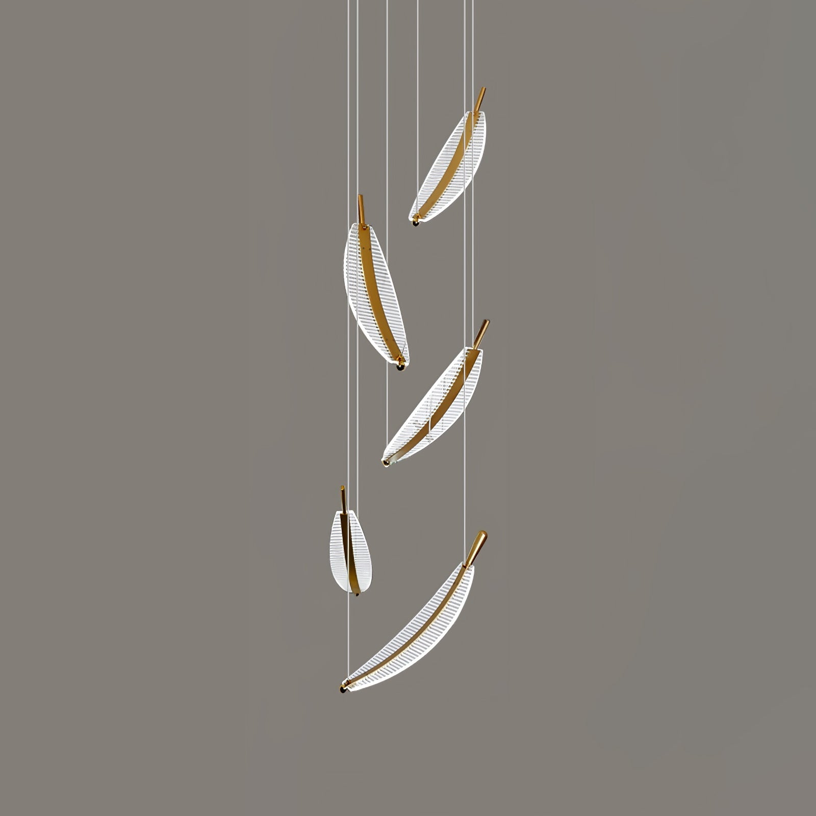 Lustra Chandelier Leaf Acrylic Gold Elegant Modern - Neutralighting