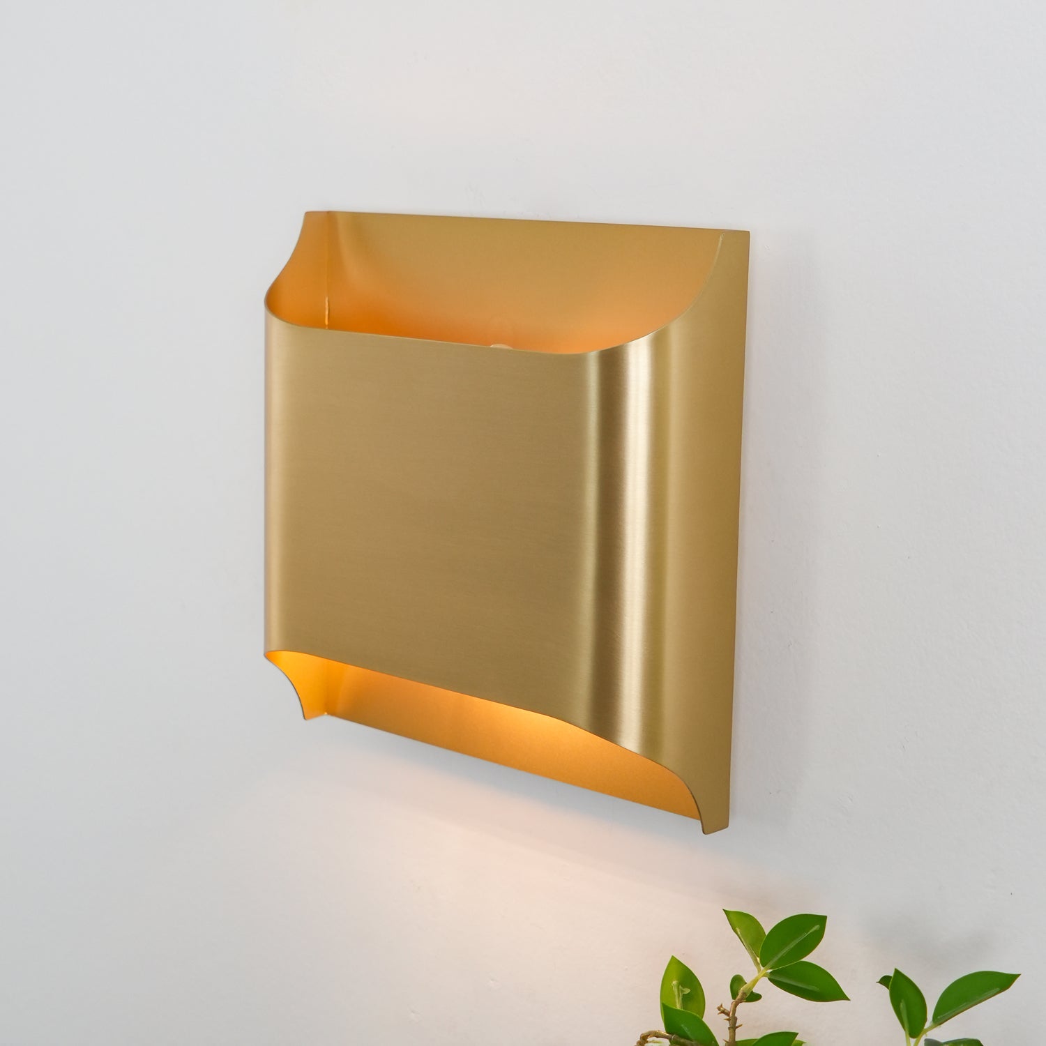 Hardy Applique Murale d'Art Nordic en Laiton - Neutralighting