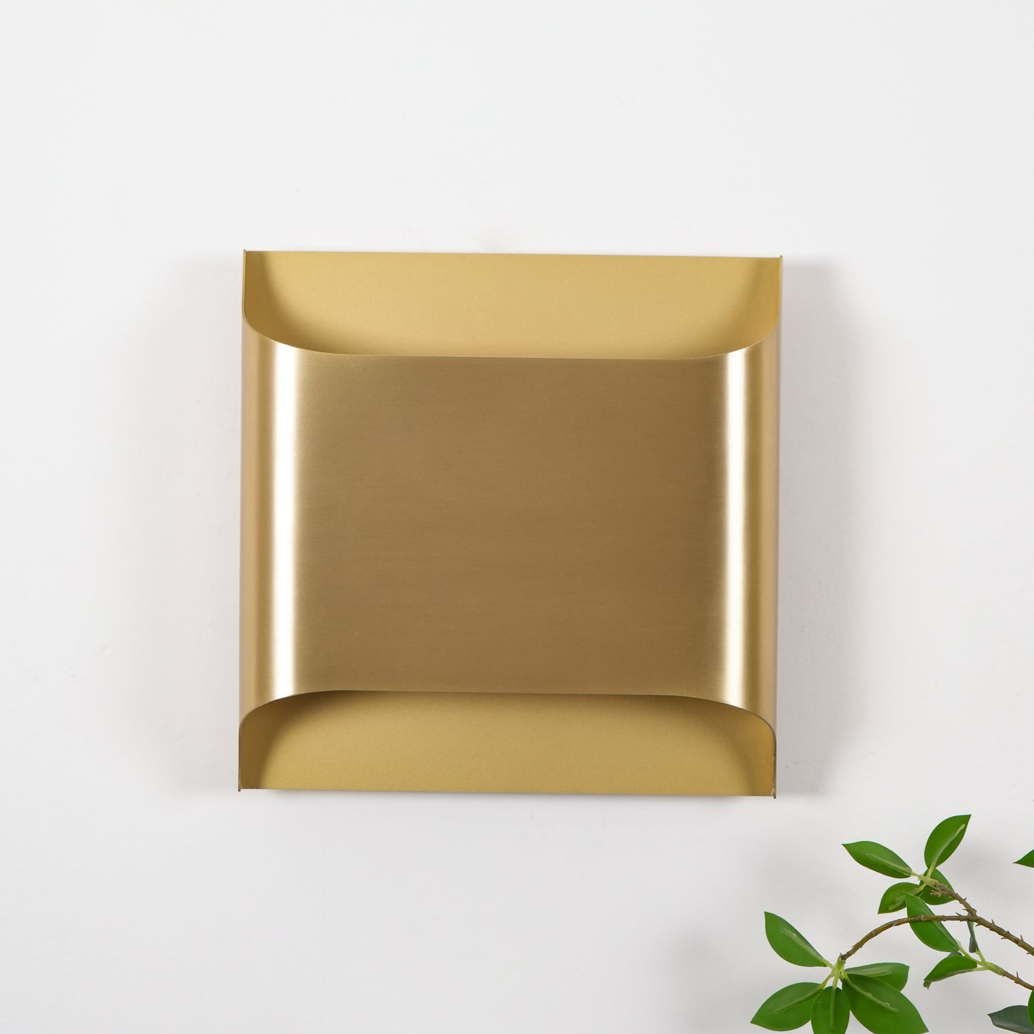 Hardy Applique Murale d'Art Nordic en Laiton - Neutralighting