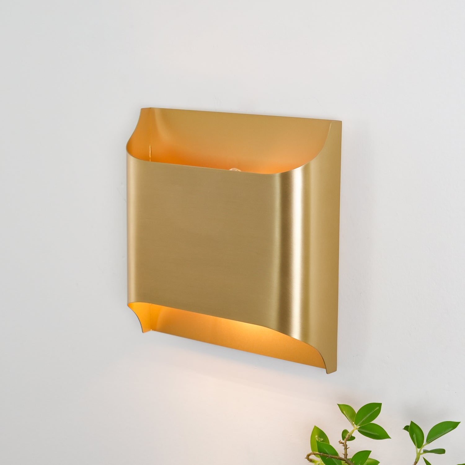 Hardy Applique Murale d'Art Nordic en Laiton - Neutralighting
