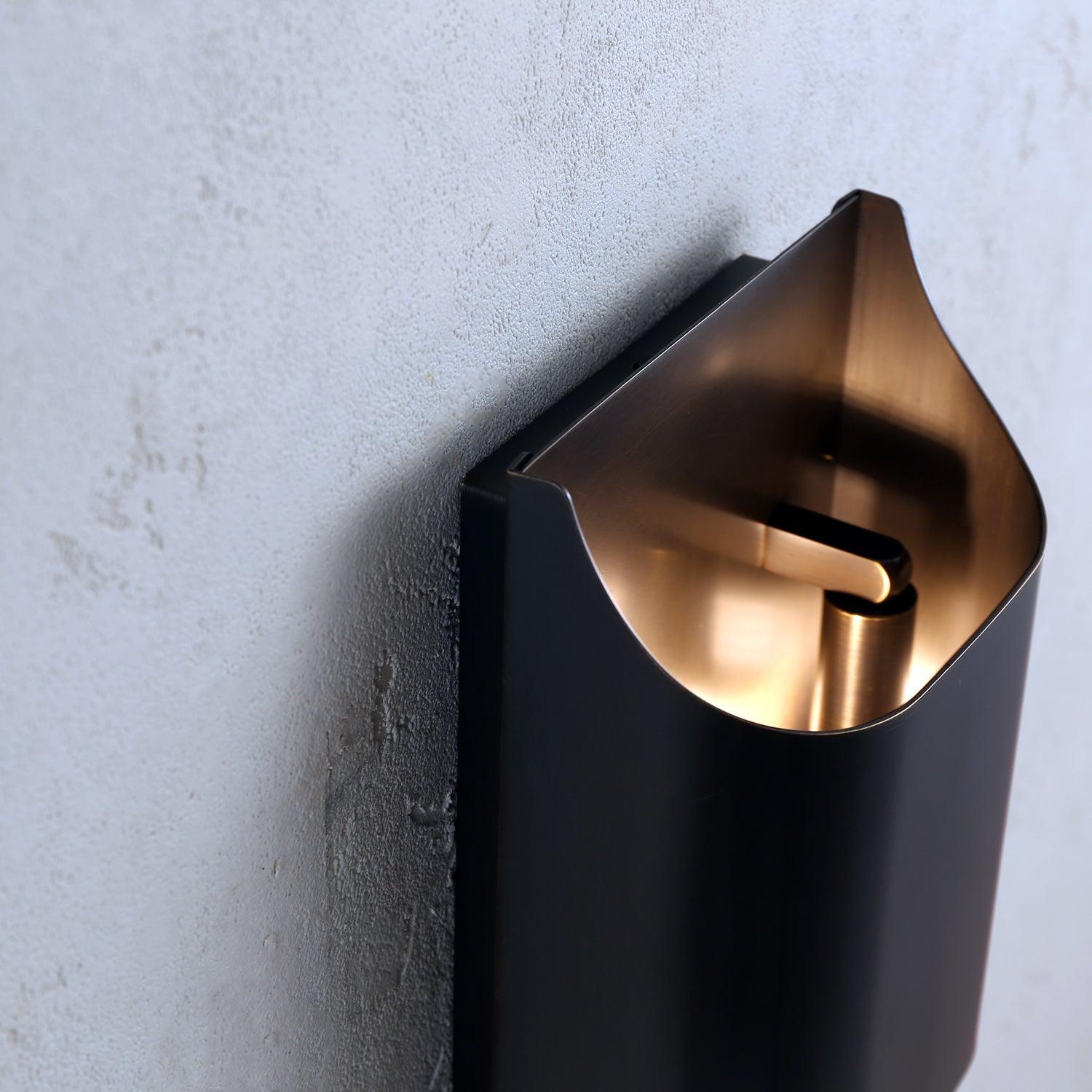 Hardy Applique Murale d'Art Nordic en Laiton - Neutralighting