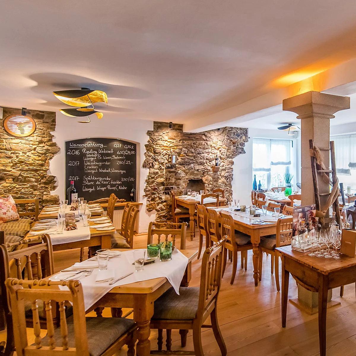 Solara Plafonnier Abat-jour Courbé et Intérieur Doré - Neutralighting