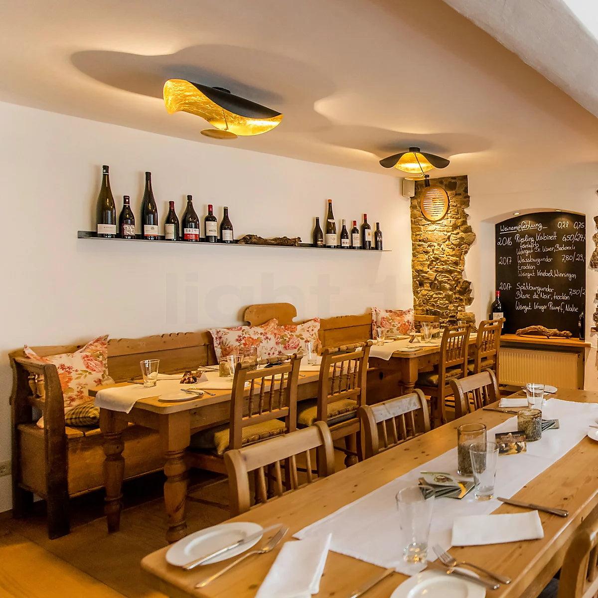 Solara Plafonnier Abat-jour Courbé et Intérieur Doré - Neutralighting