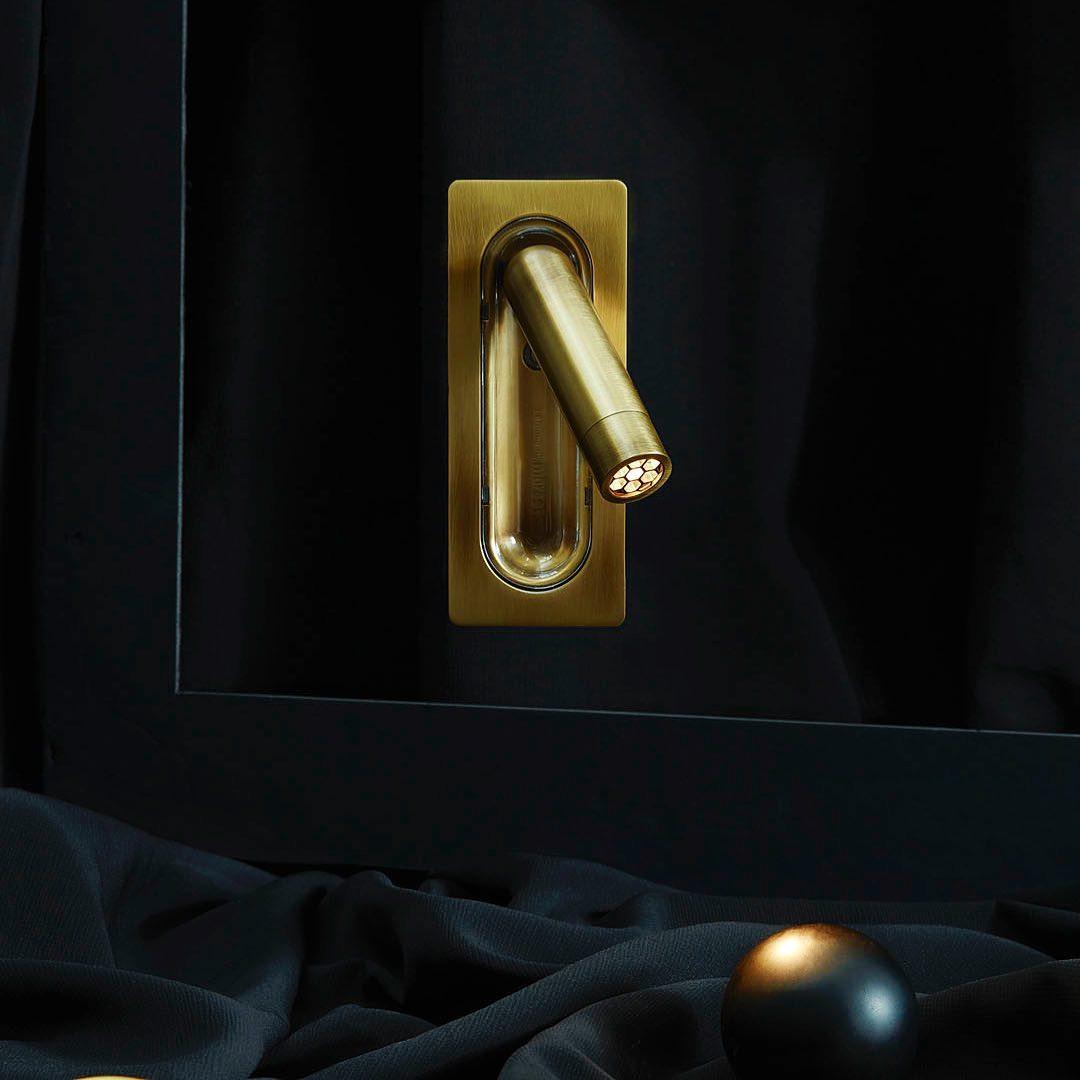 Fioro Lampe Murale Industrielle en Acrylique - Neutralighting