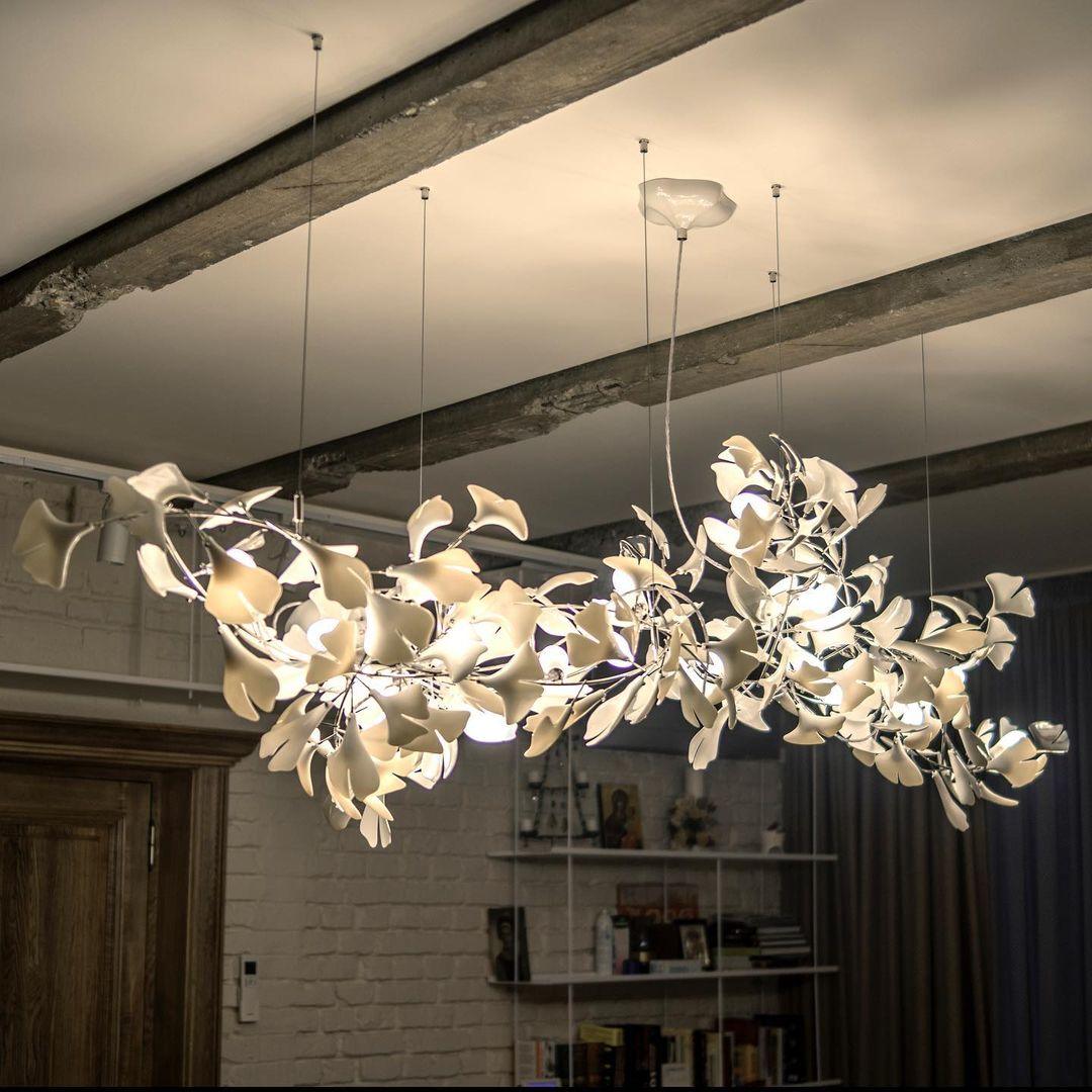Olivia Chandelier en Céramique Feuilles de Ginkgo aux Courbes Organiques - Neutralighting