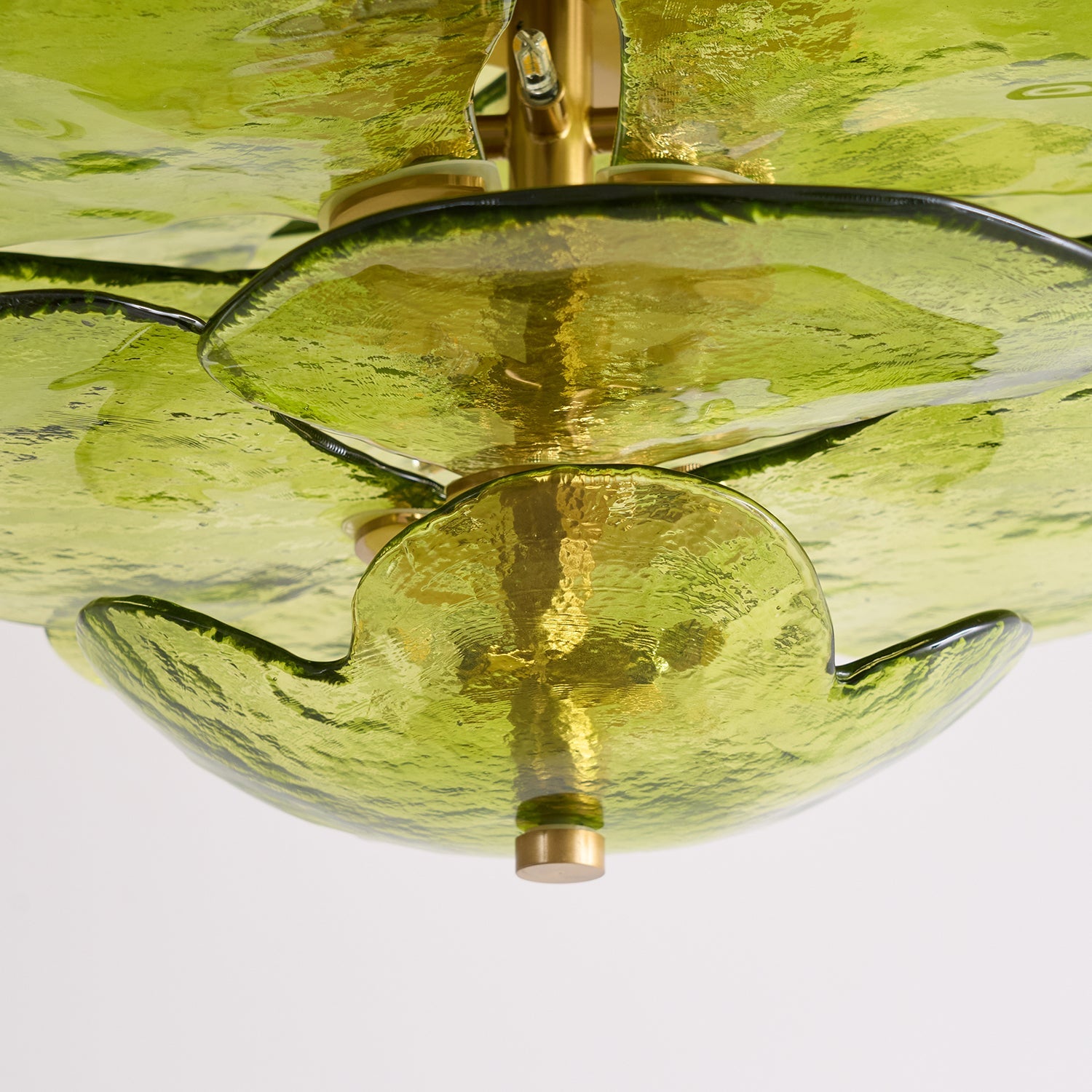Lotus Lustre Contemporain en Verre à Feuilles Superposées - Neutralighting