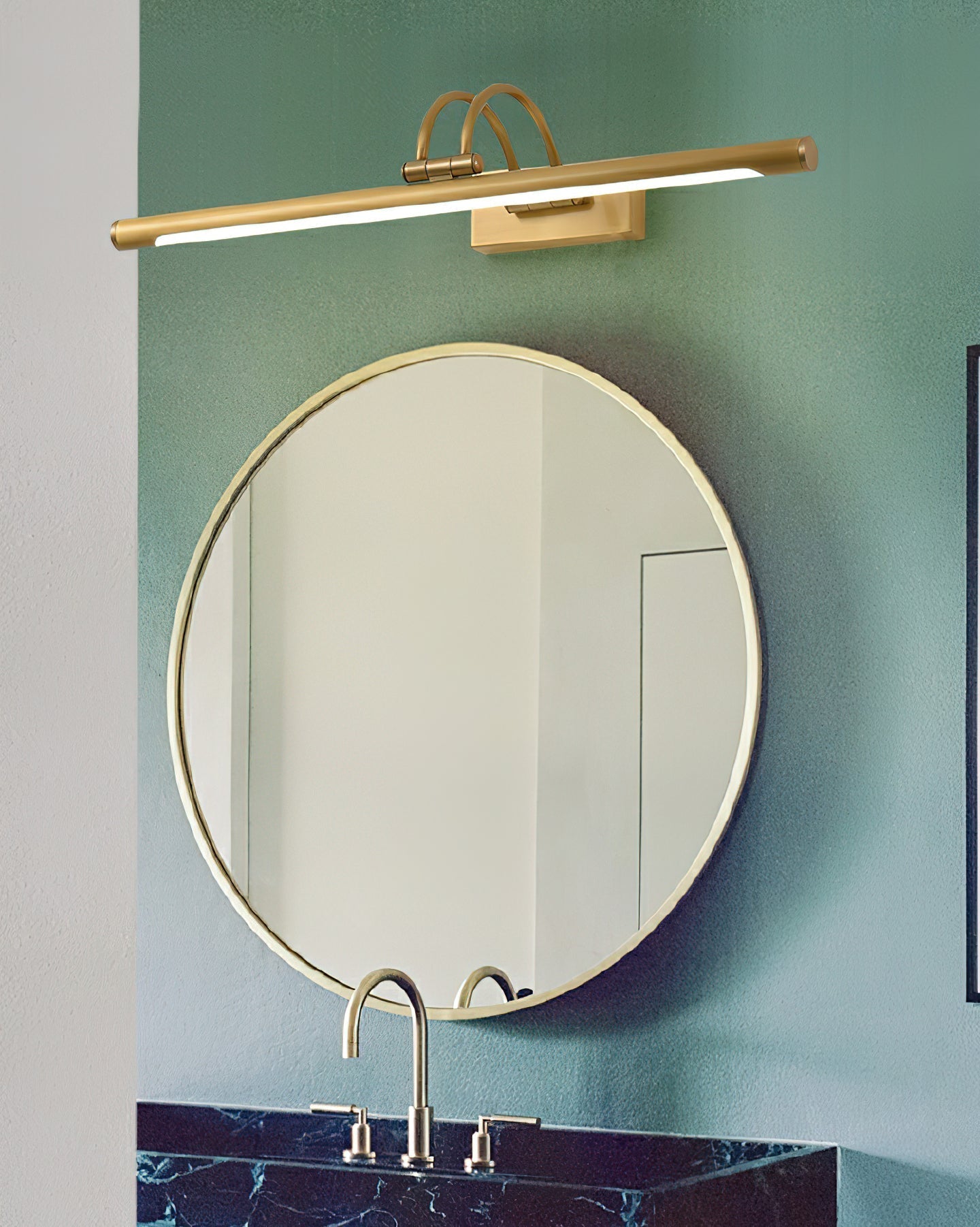 Fergus Applique Murale Linéaire Coiffeuse Laiton - Neutralighting