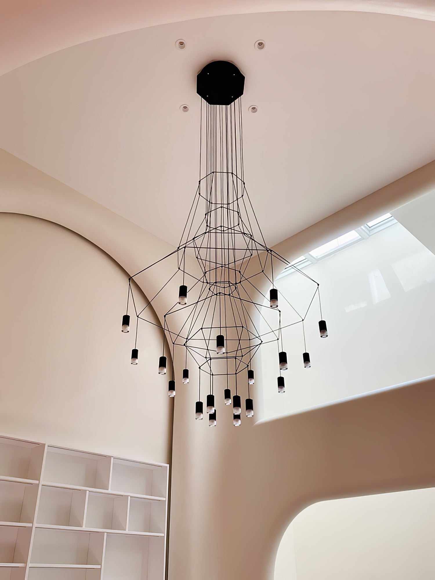 Lustra Chandelier Lignes Noir Structure Métallique LED - Neutralighting