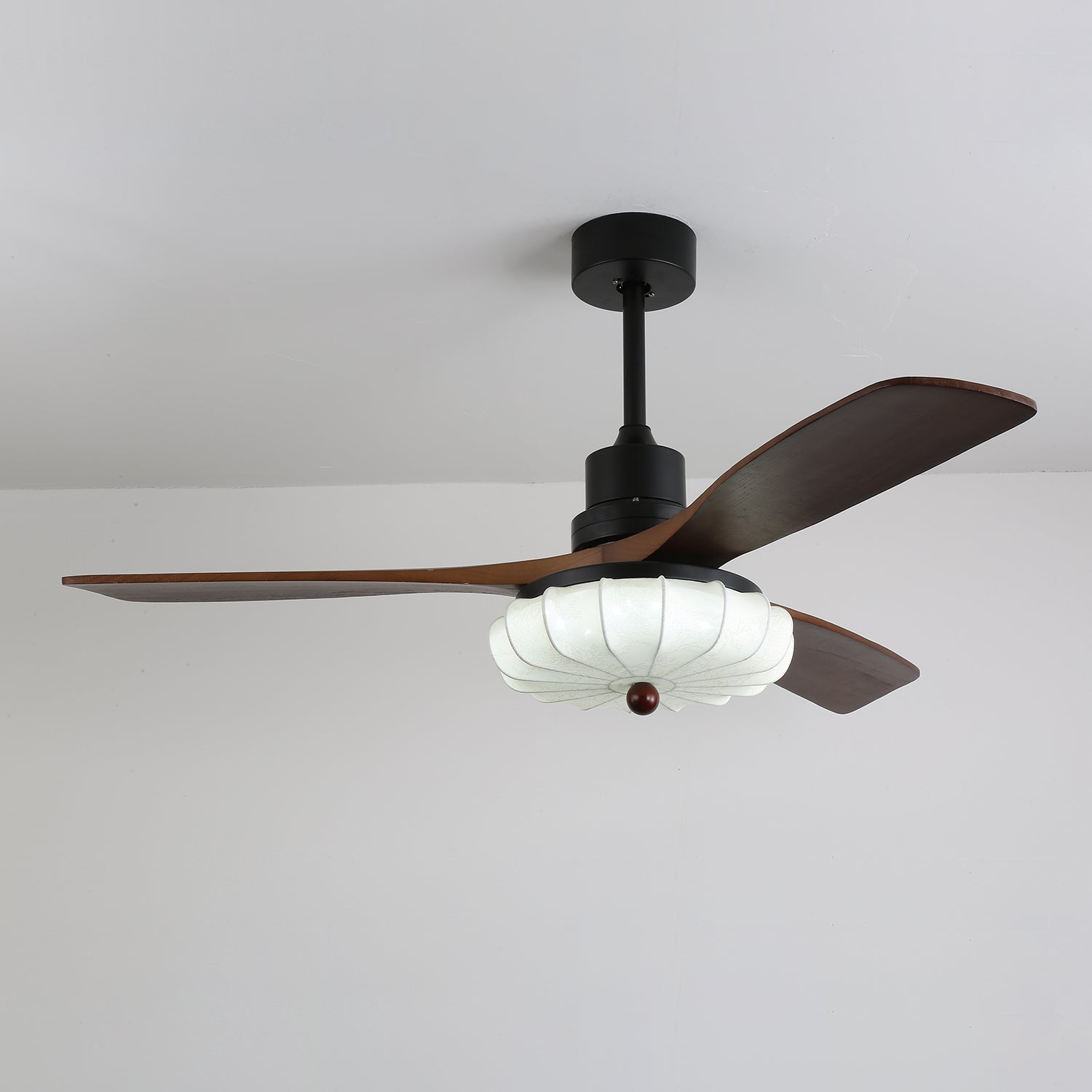 Schéma dimensionnel illustrant les différentes tailles du plafonnier ventilateur Ventra.