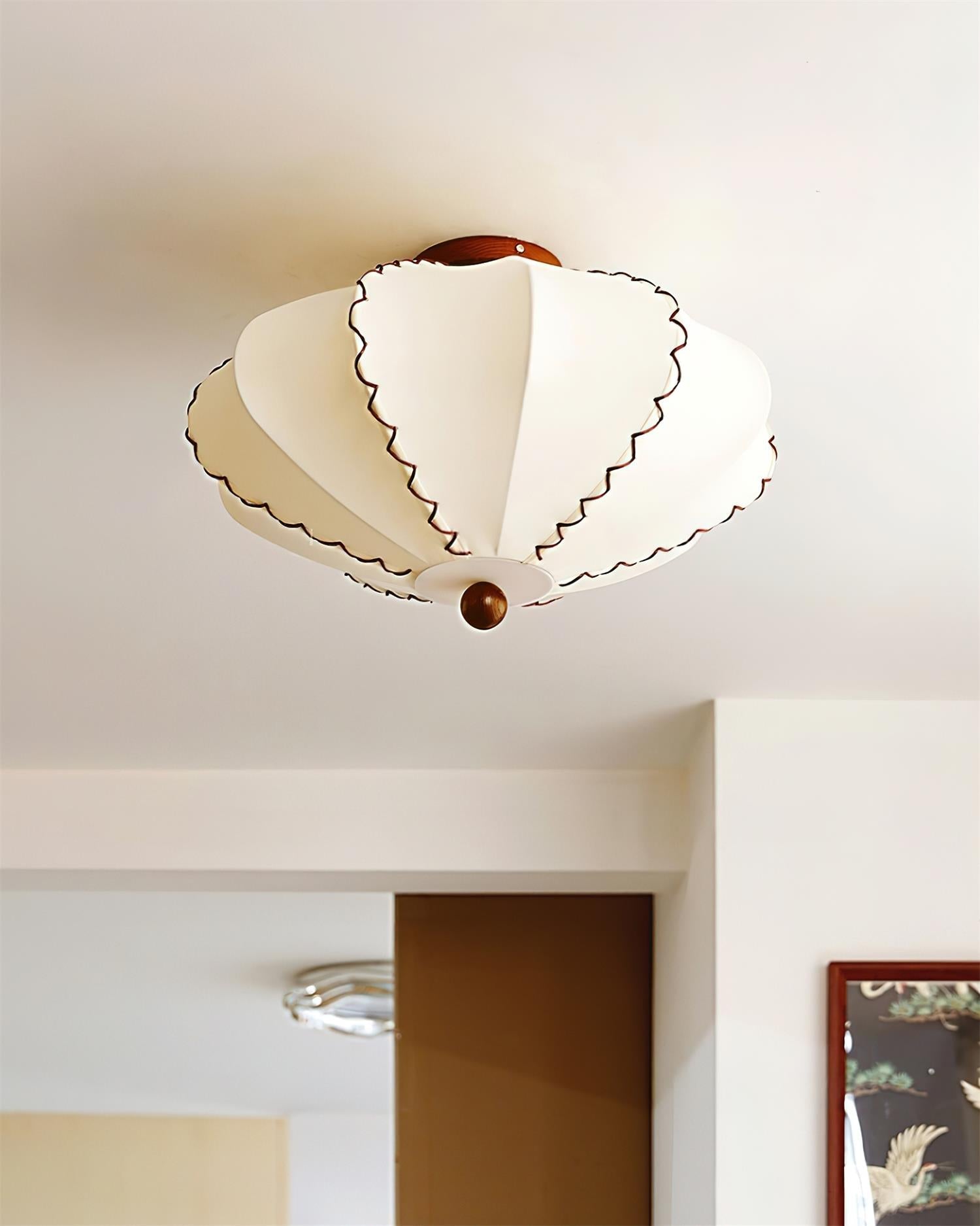 Twirlen Plafonnier en tissu beige avec accents en bois de noyer Artistique - Neutralighting