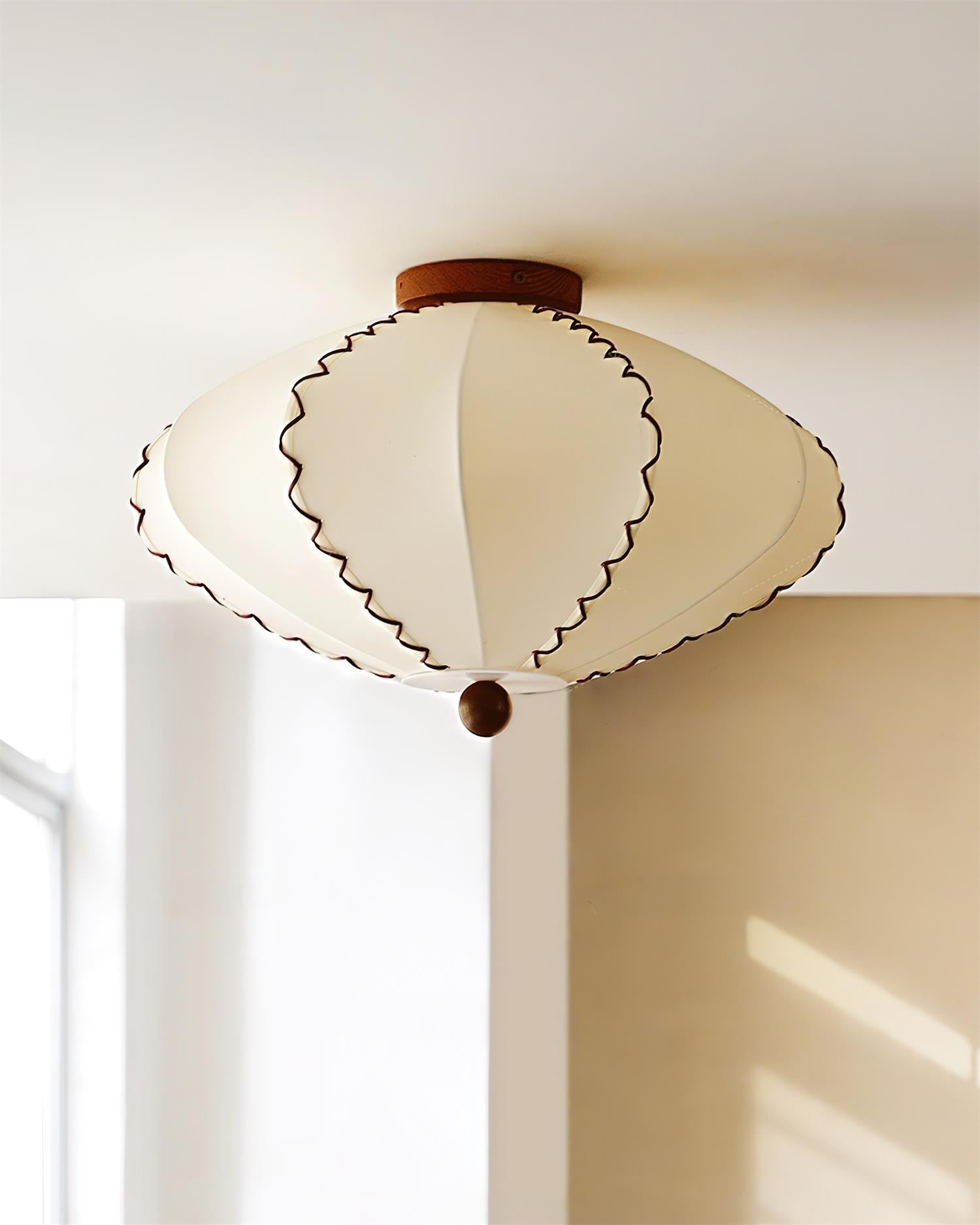 Twirlen Plafonnier en tissu beige avec accents en bois de noyer Artistique - Neutralighting