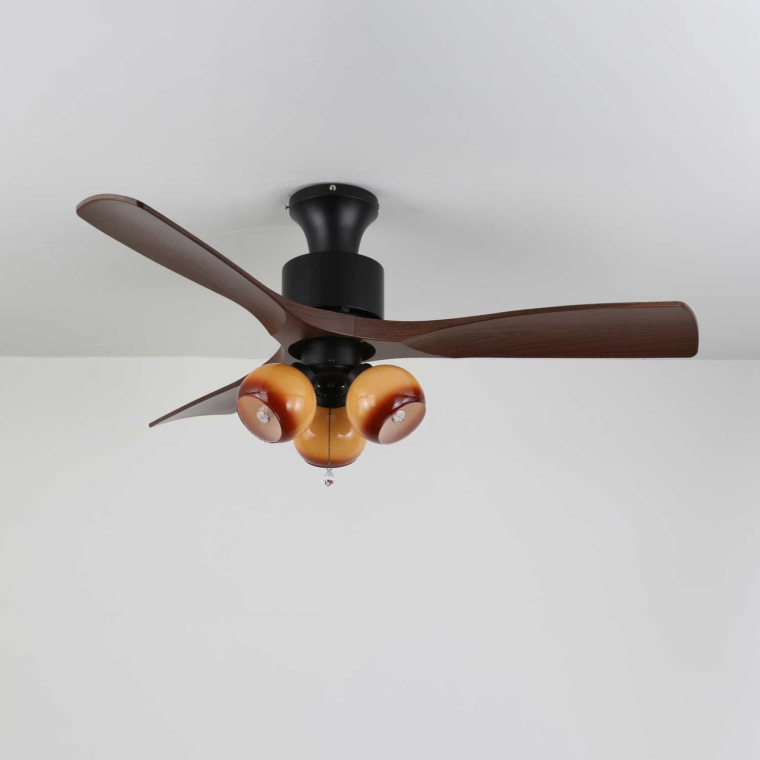Plafonnier ventilateur Gwen en verre vintage finition noire