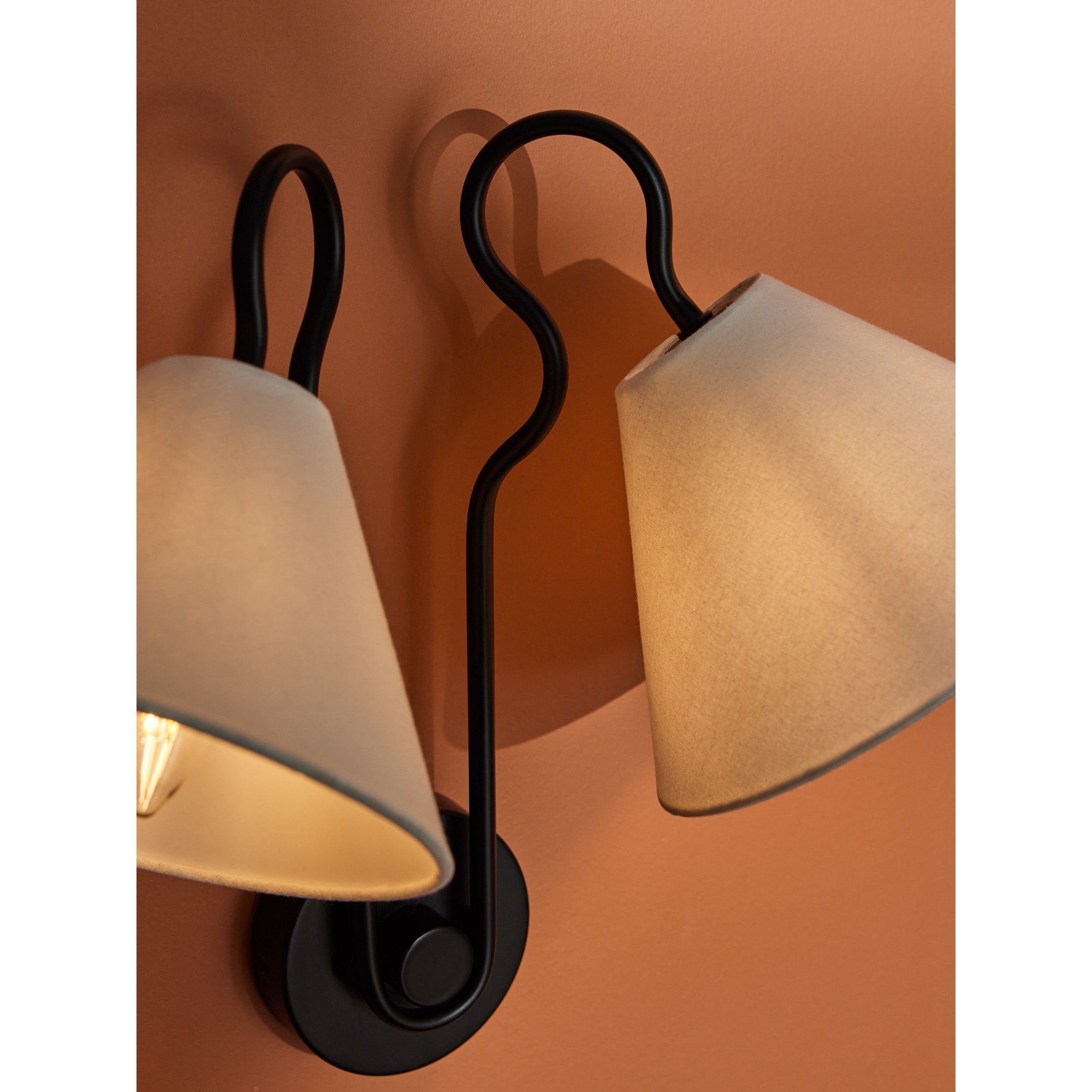 Elthayra Applique Murale Métal Tissu Industriel Vintage - Neutralighting