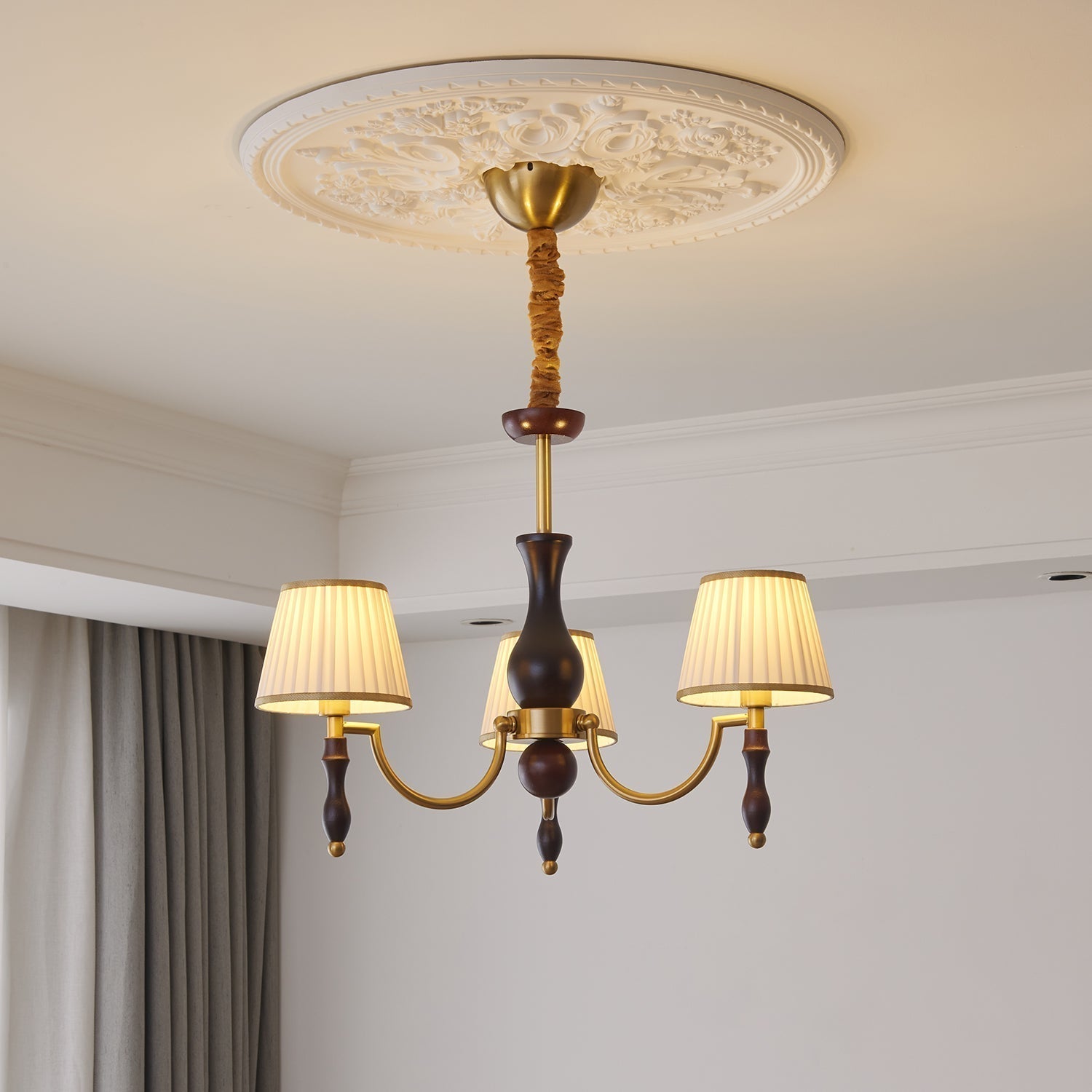 Lustra Chandelier Abat-jours Floraux et Noyer - Neutralighting