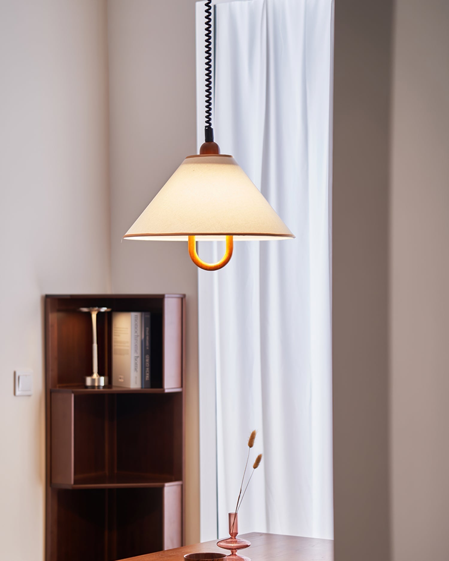 Makoto Suspension Lampe Tissu Cone Bois Réglable - Neutralighting