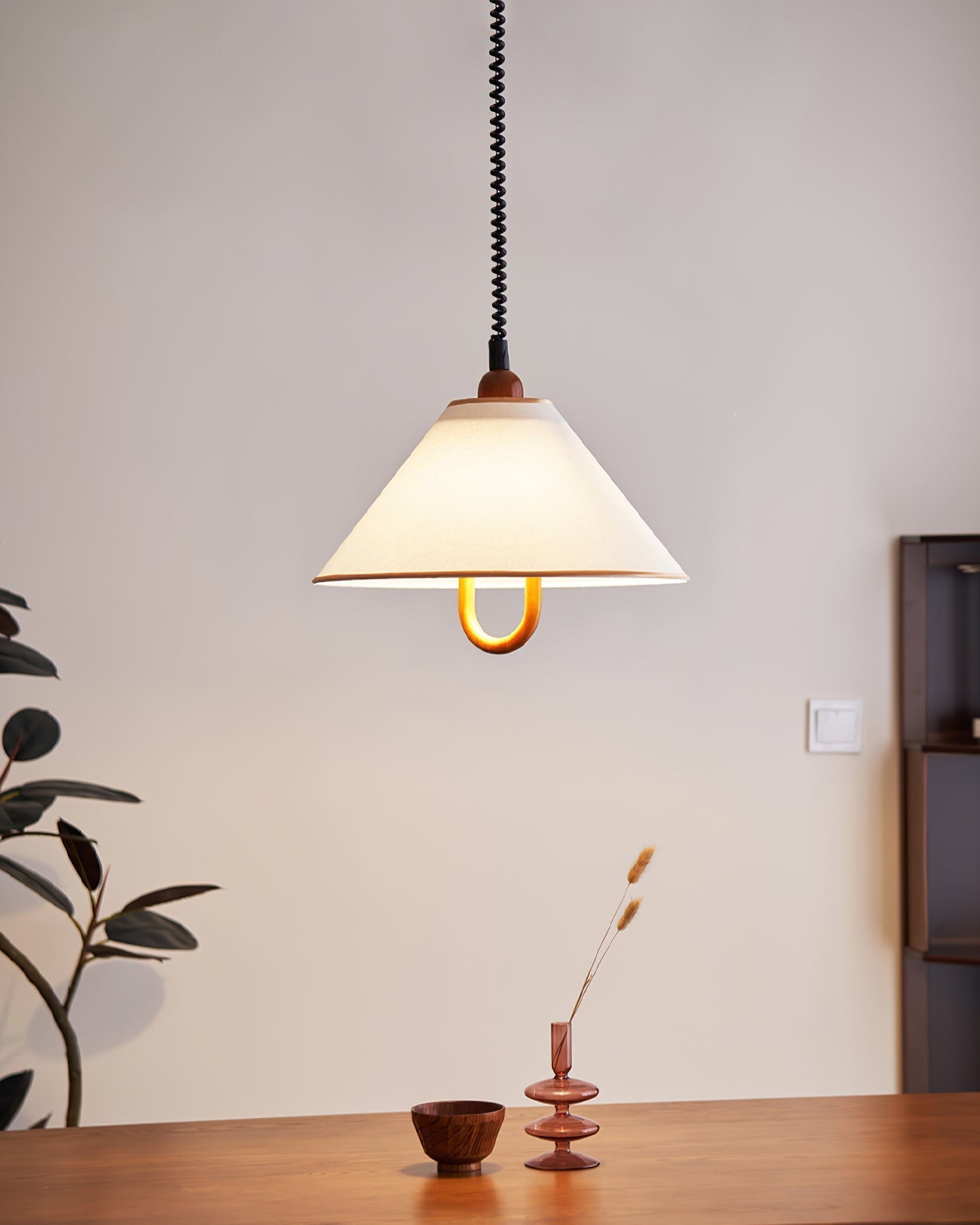 Makoto Suspension Lampe Tissu Cone Bois Réglable - Neutralighting