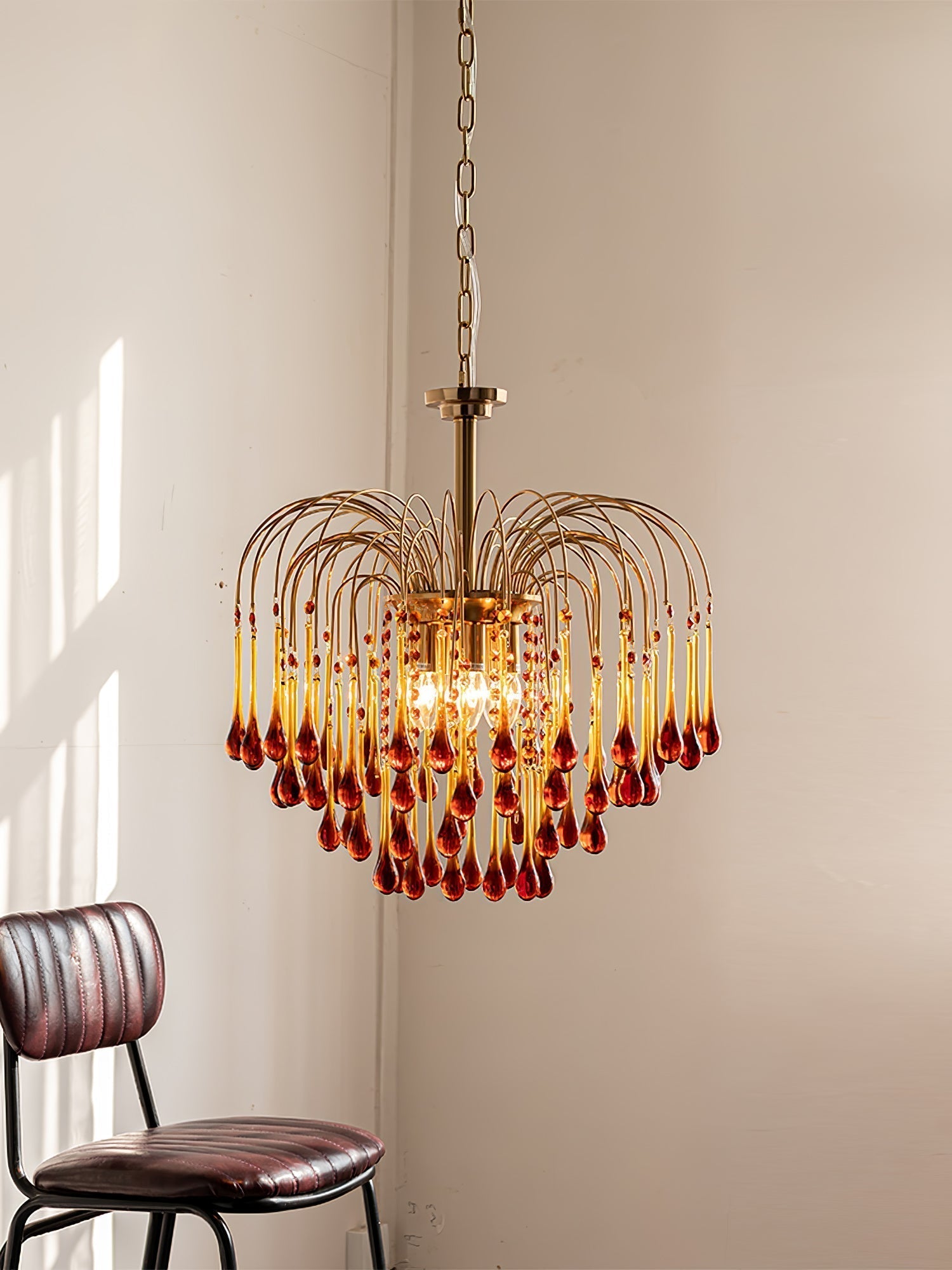 Lustra Chandelier Bras Dorés et Cristal - Neutralighting