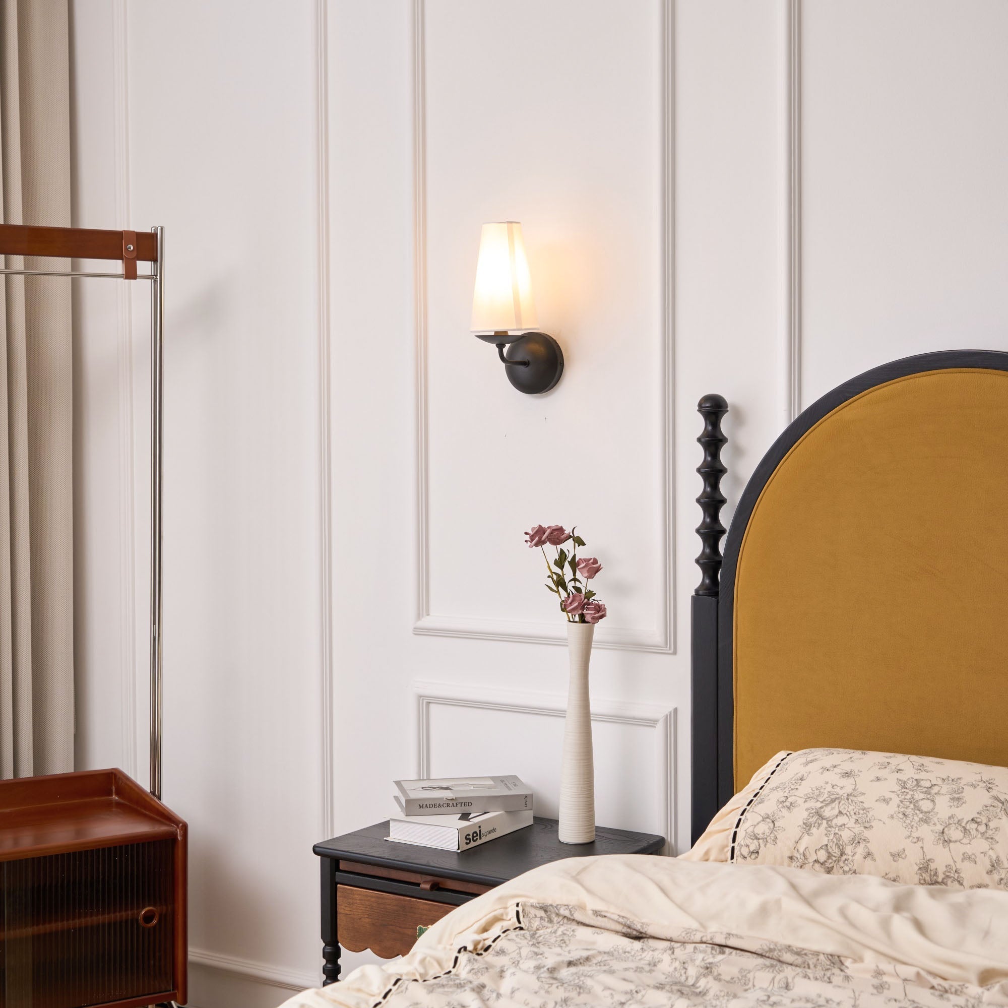 Avraee Applique Murale Laiton Tissu Minimaliste Moderne - Neutralighting