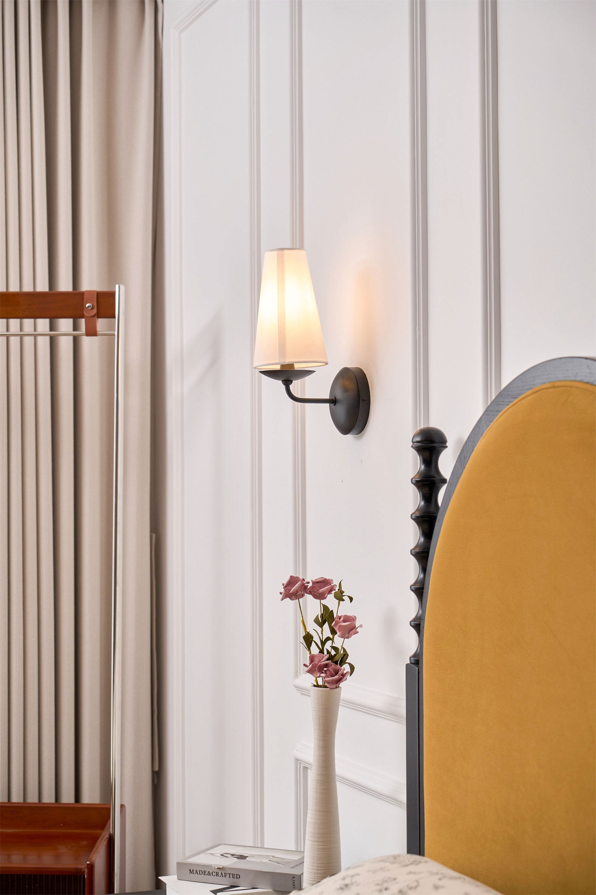 Avraee Applique Murale Laiton Tissu Minimaliste Moderne - Neutralighting