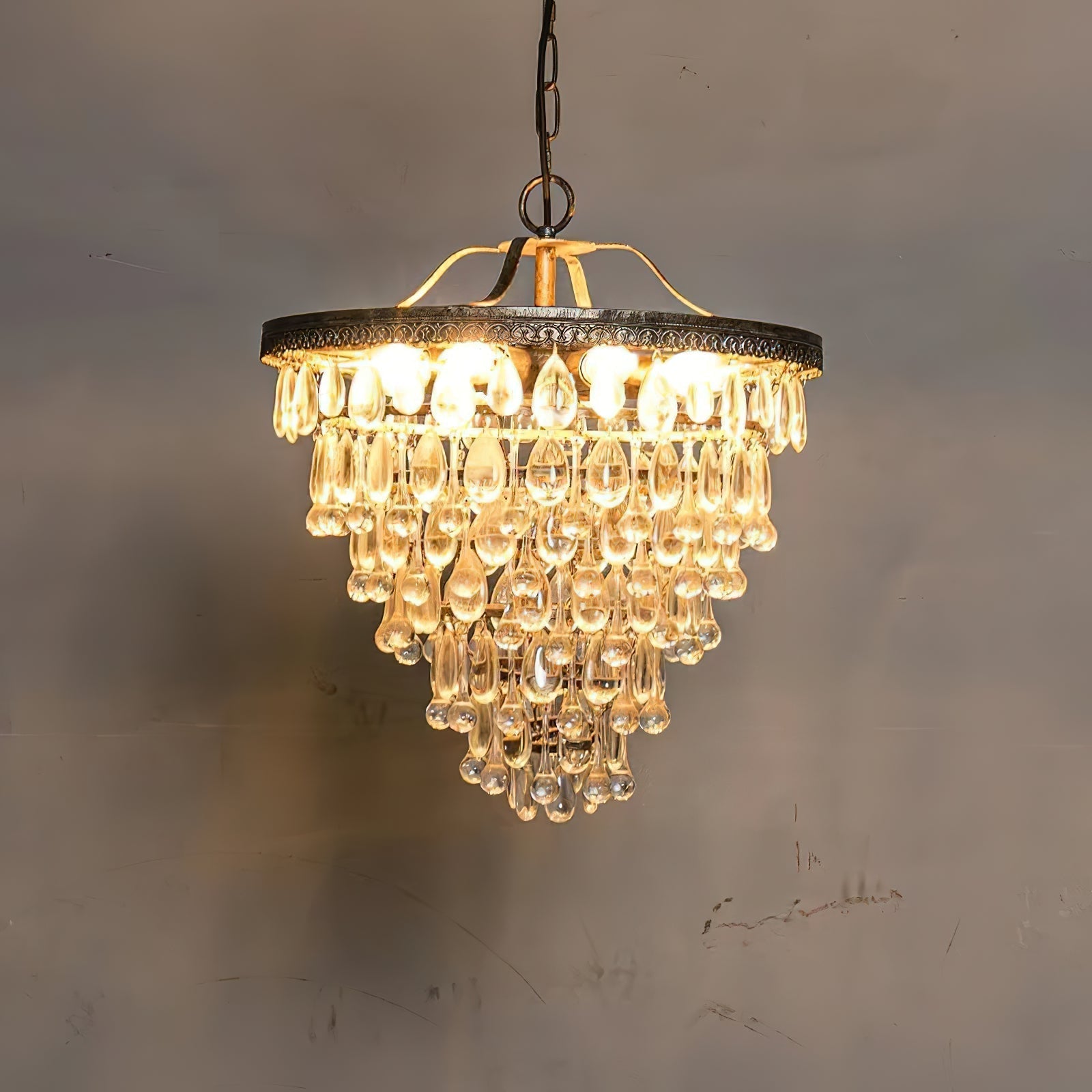 Blink Lustre Unique En Cristal Et Métal En Forme De Pyramide Inversée - Neutralighting