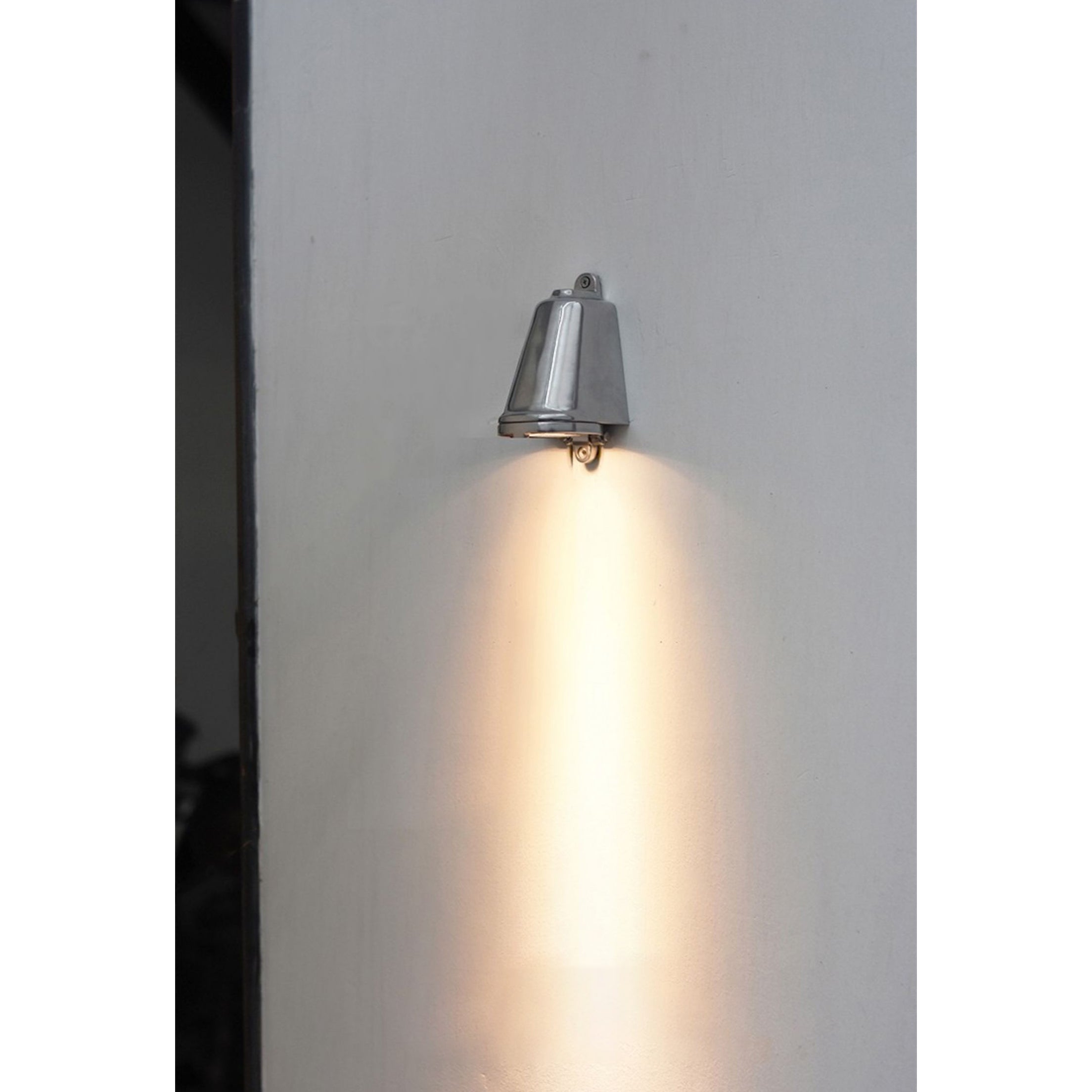 Aurvelora Vintage Minimalist Metal Wall Lamp - Lamp Copper